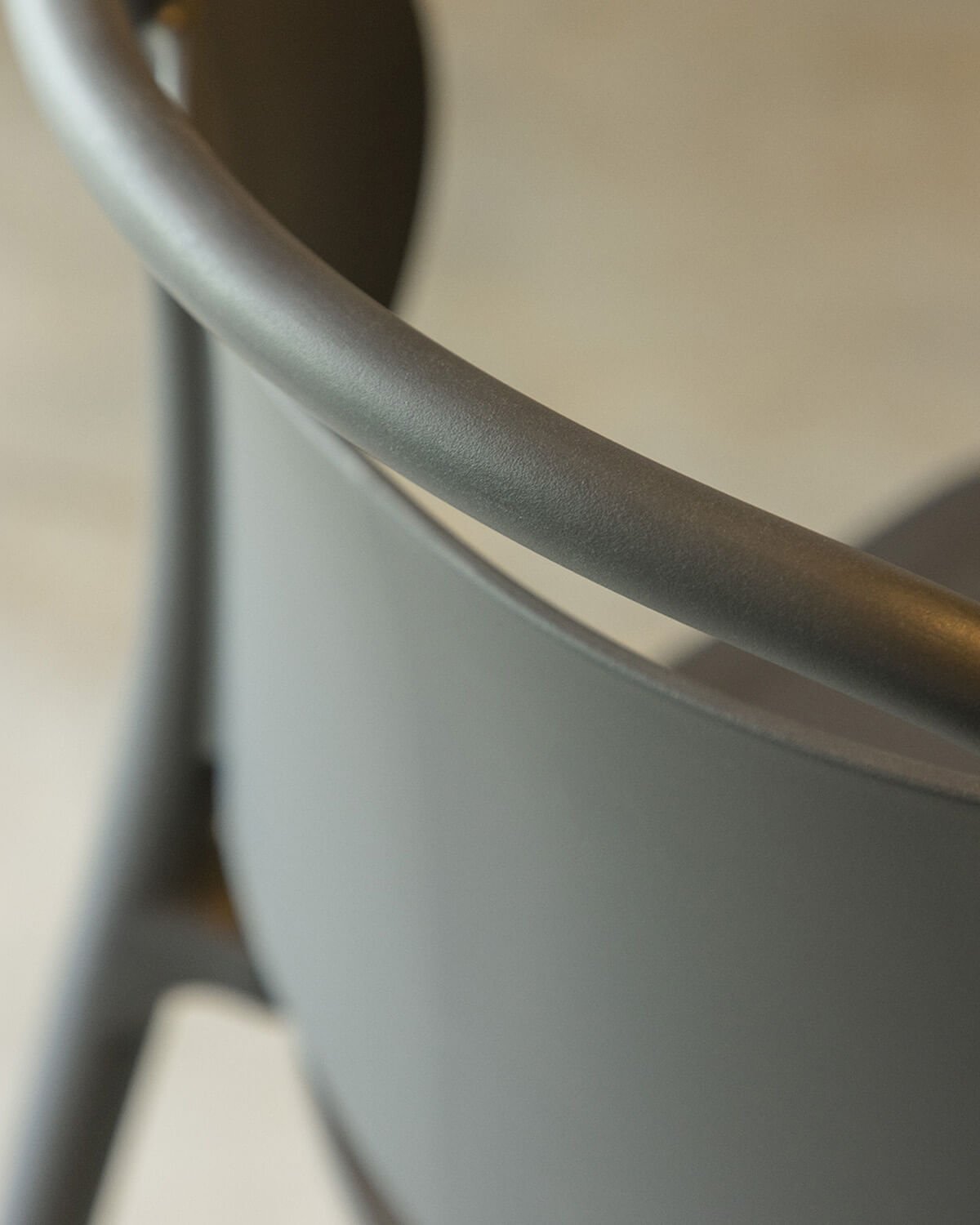 Tabouret Haut en Polypropylène (77 cm) Kole, image de la gelerie 3