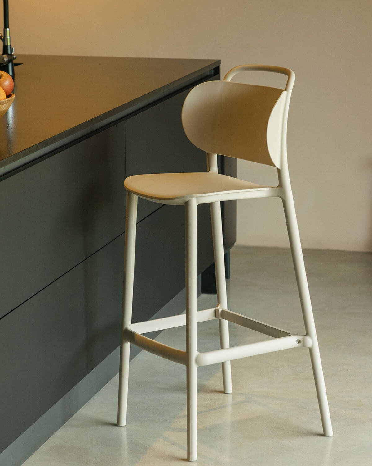 Tabouret Haut en Polypropylène (77 cm) Kole, image de la gelerie 2