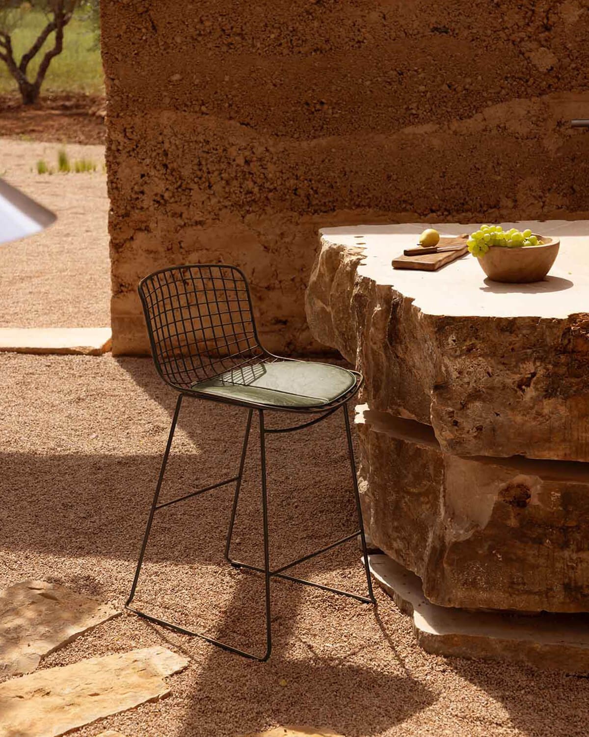Tabouret à Dossier Bas en Métal (66 cm) Aras Fresh, image de la gelerie 2