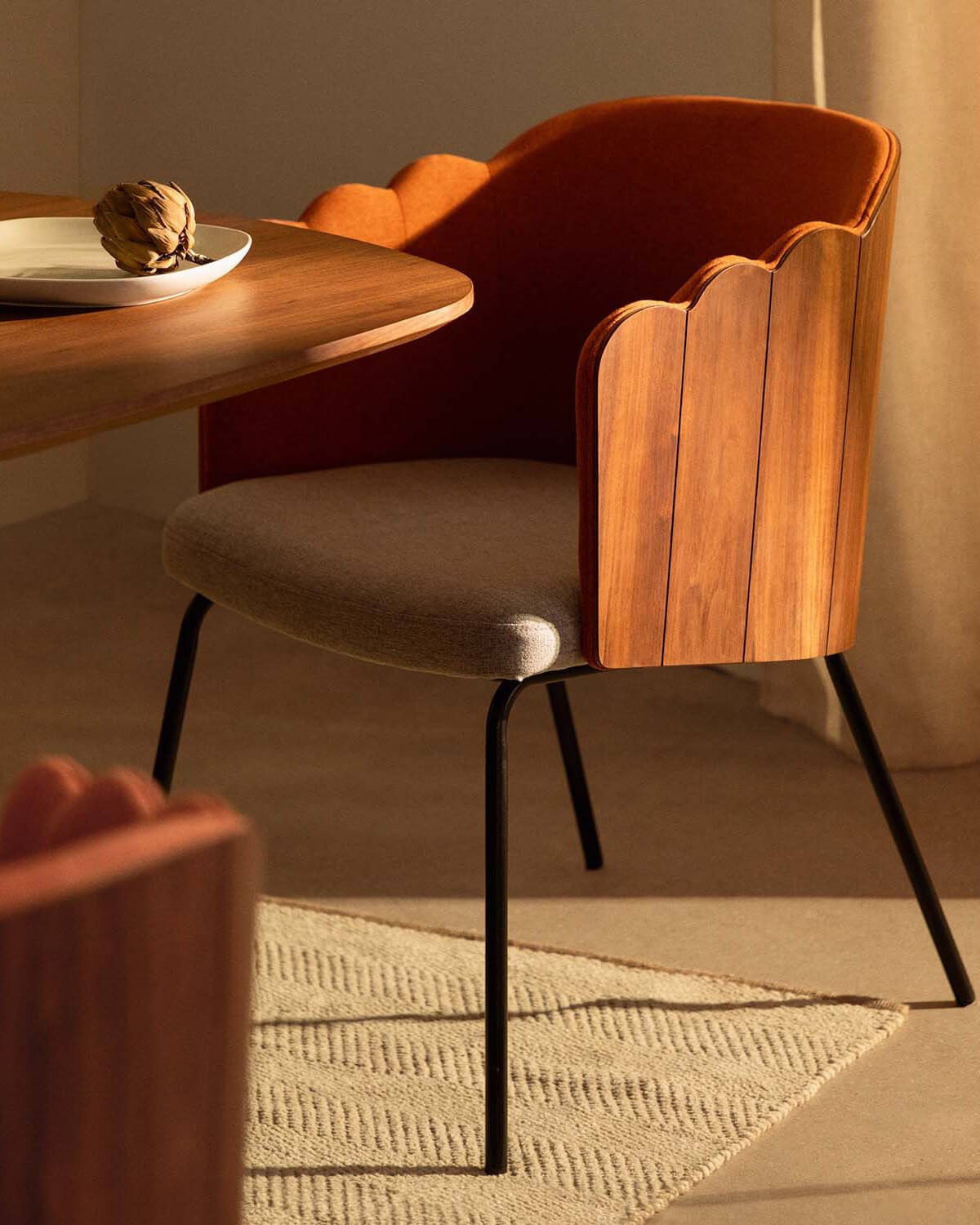Chaise de Salle à manger en Bois et Tissu Rene, image de la gelerie 2
