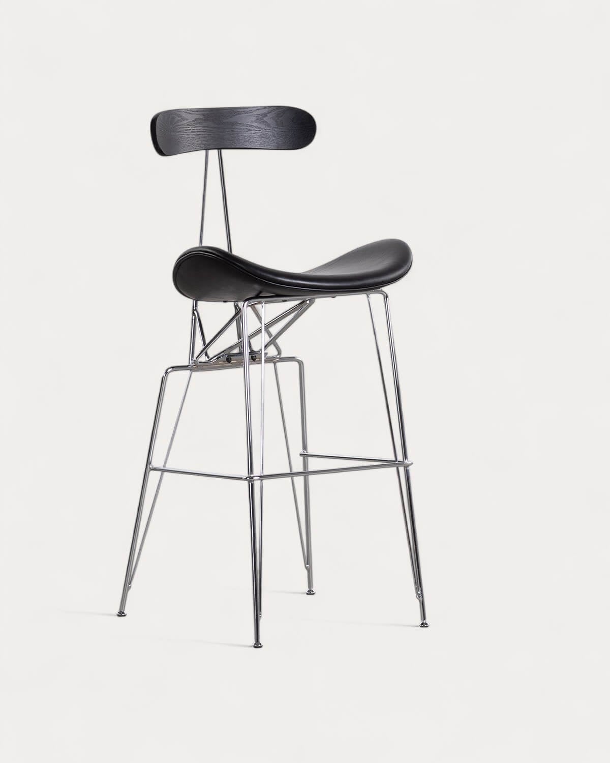Tabouret haut Brunela en similicuir et bois (75 cm), image de la gelerie 1