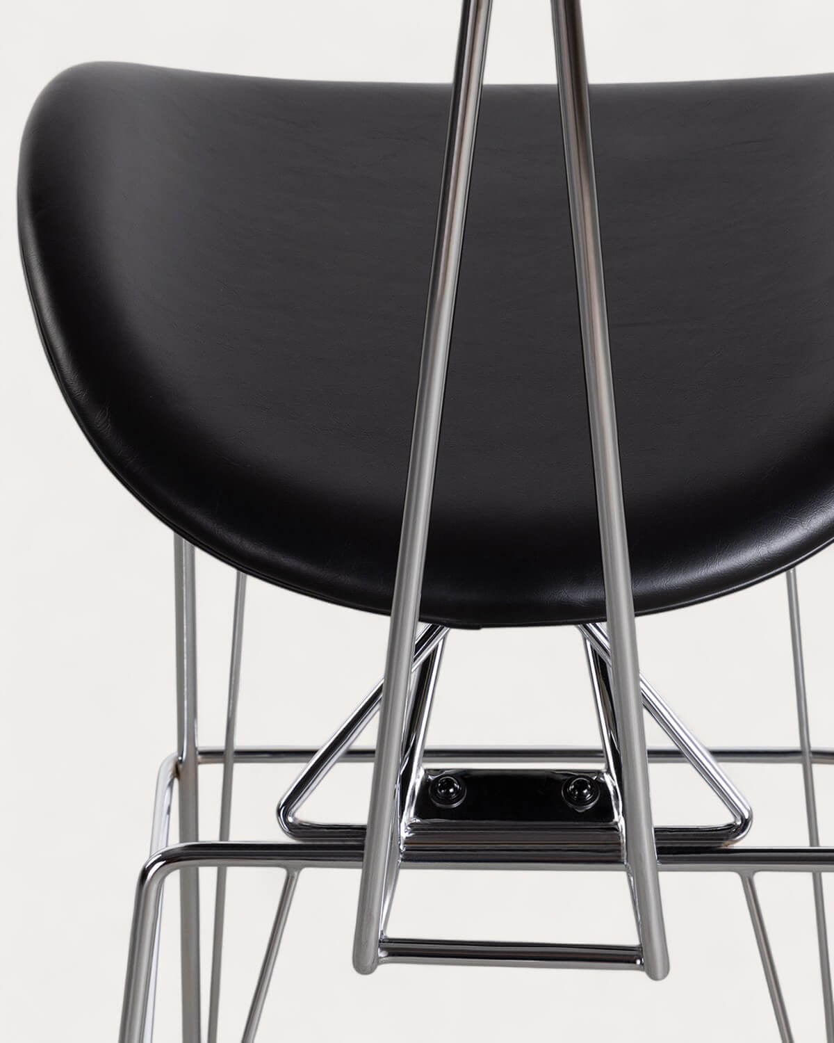 Tabouret haut Brunela en similicuir et bois (75 cm), image de la gelerie 5