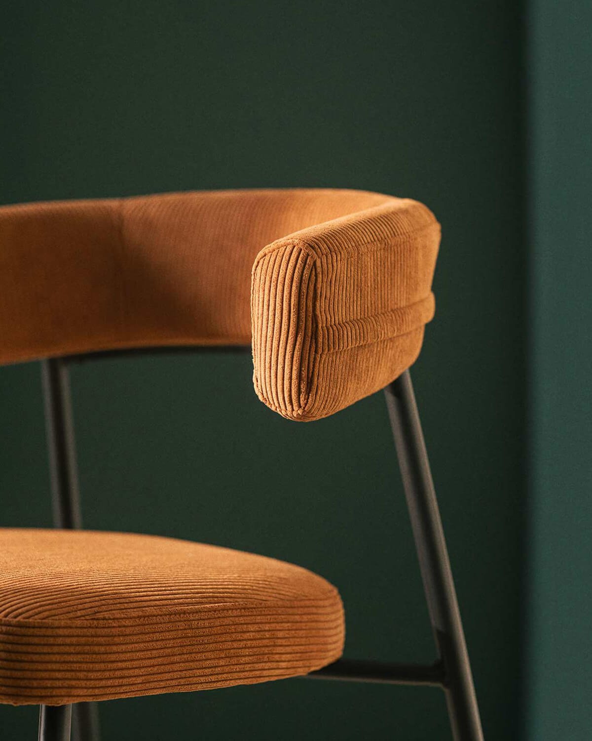 Chaise de Salle à Manger en Métal Velours Côtelé Eloise, image de la gelerie 3