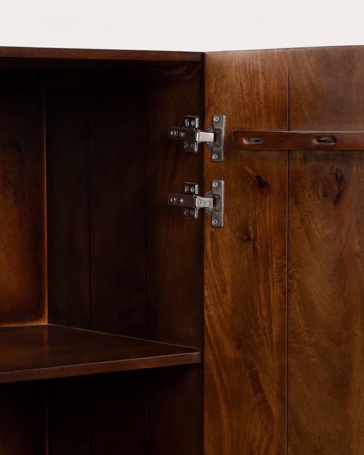 Buffet Bas avec 2 Portes en Manguier Even, image de la gelerie 8