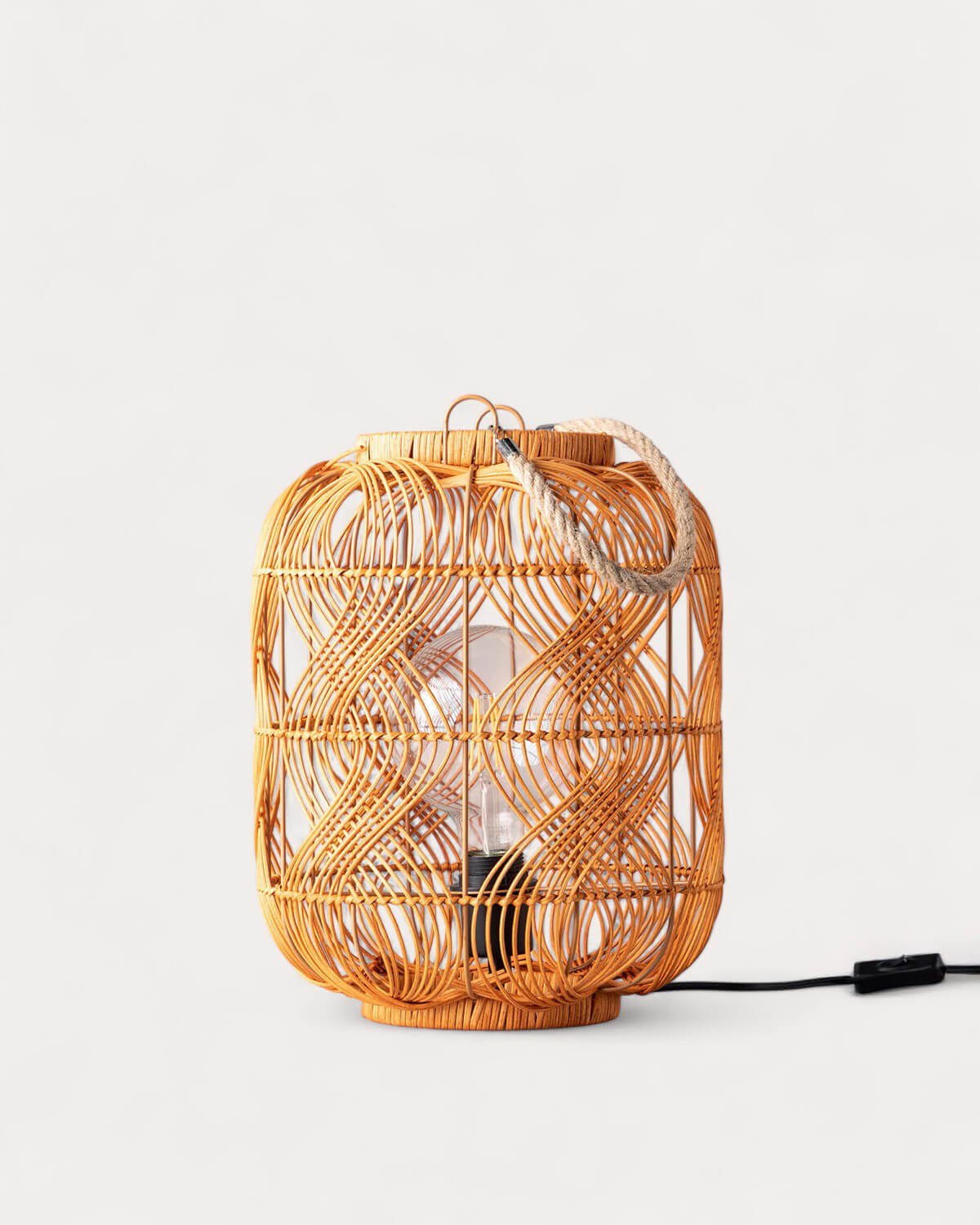 Lampe de Table en Rotin Hopp, image de la gelerie 1