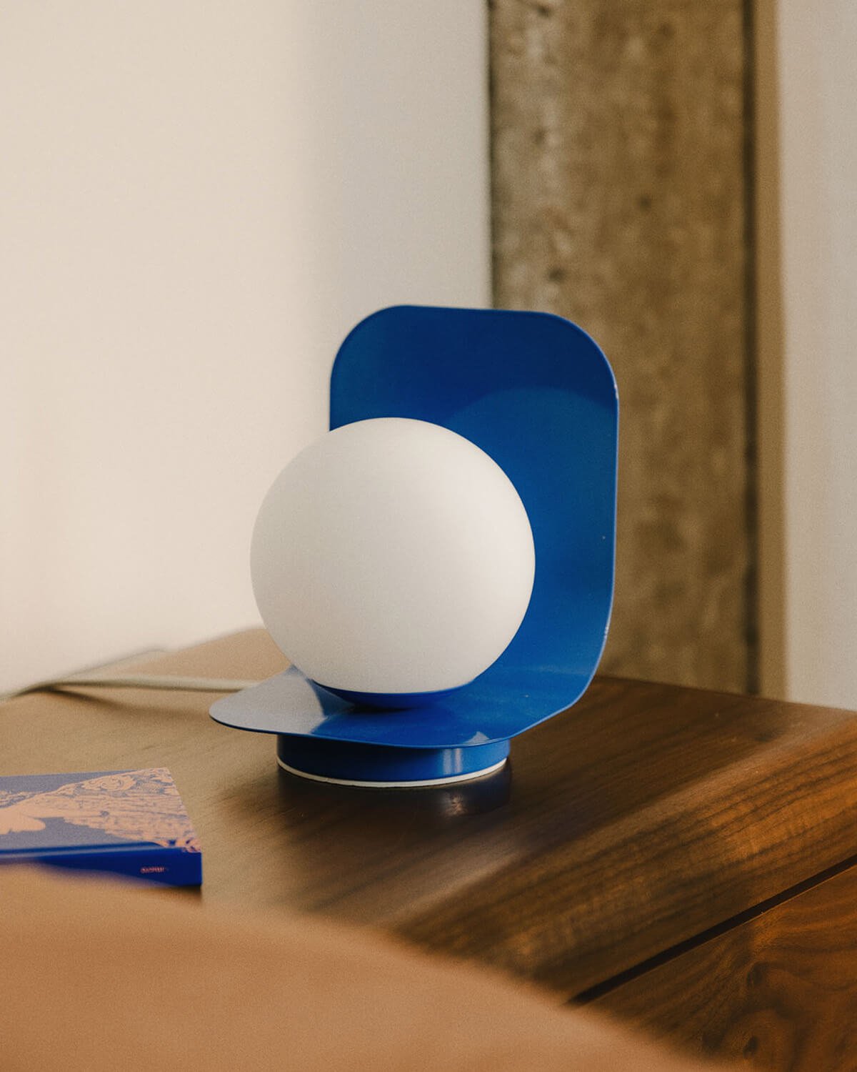 Lampe de Table en Métal Perles, image de la gelerie 2