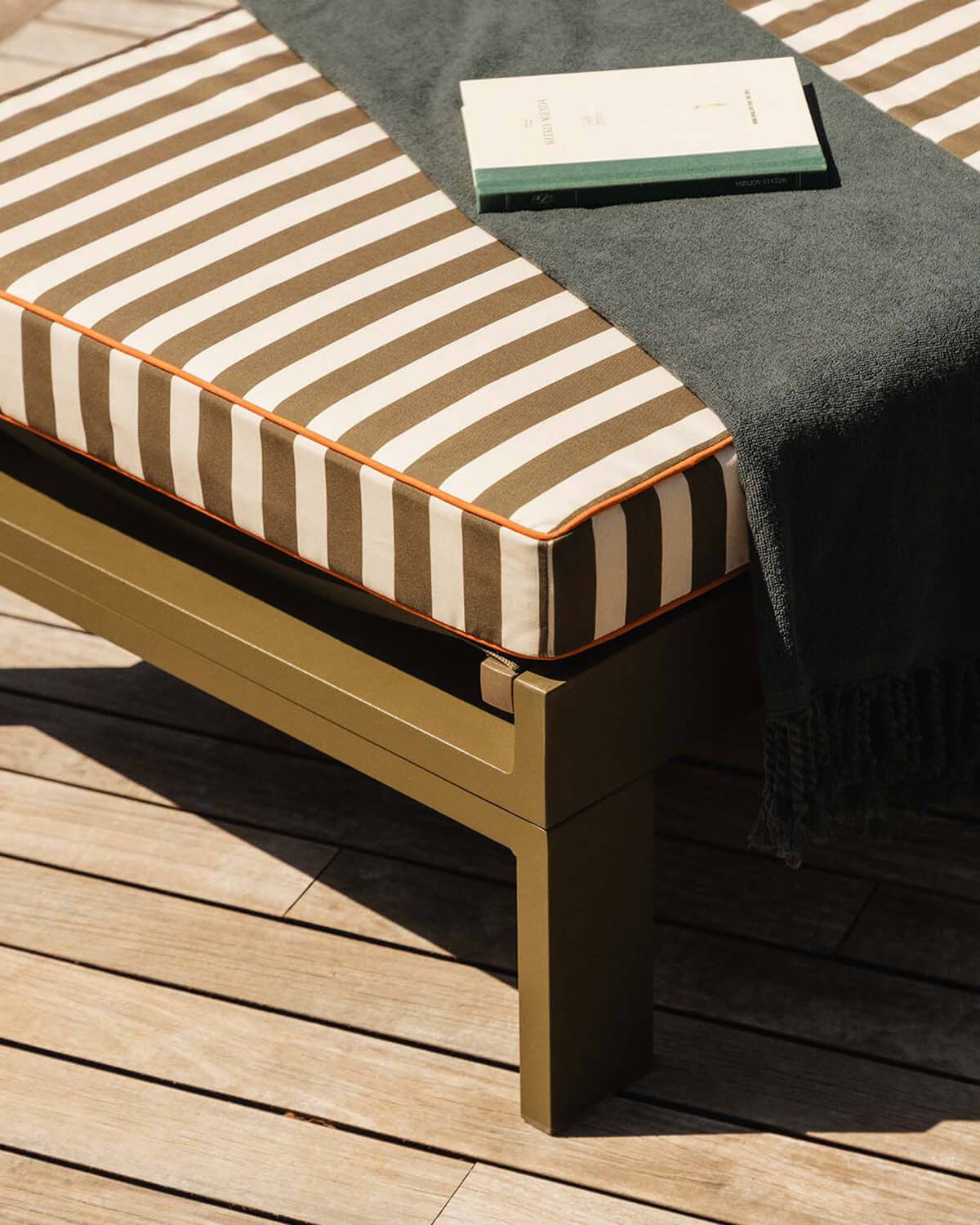 Pack 2 Chaises Longues Inclinables en Aluminium avec Coussin Rayé New Kreta, image de la gelerie 3