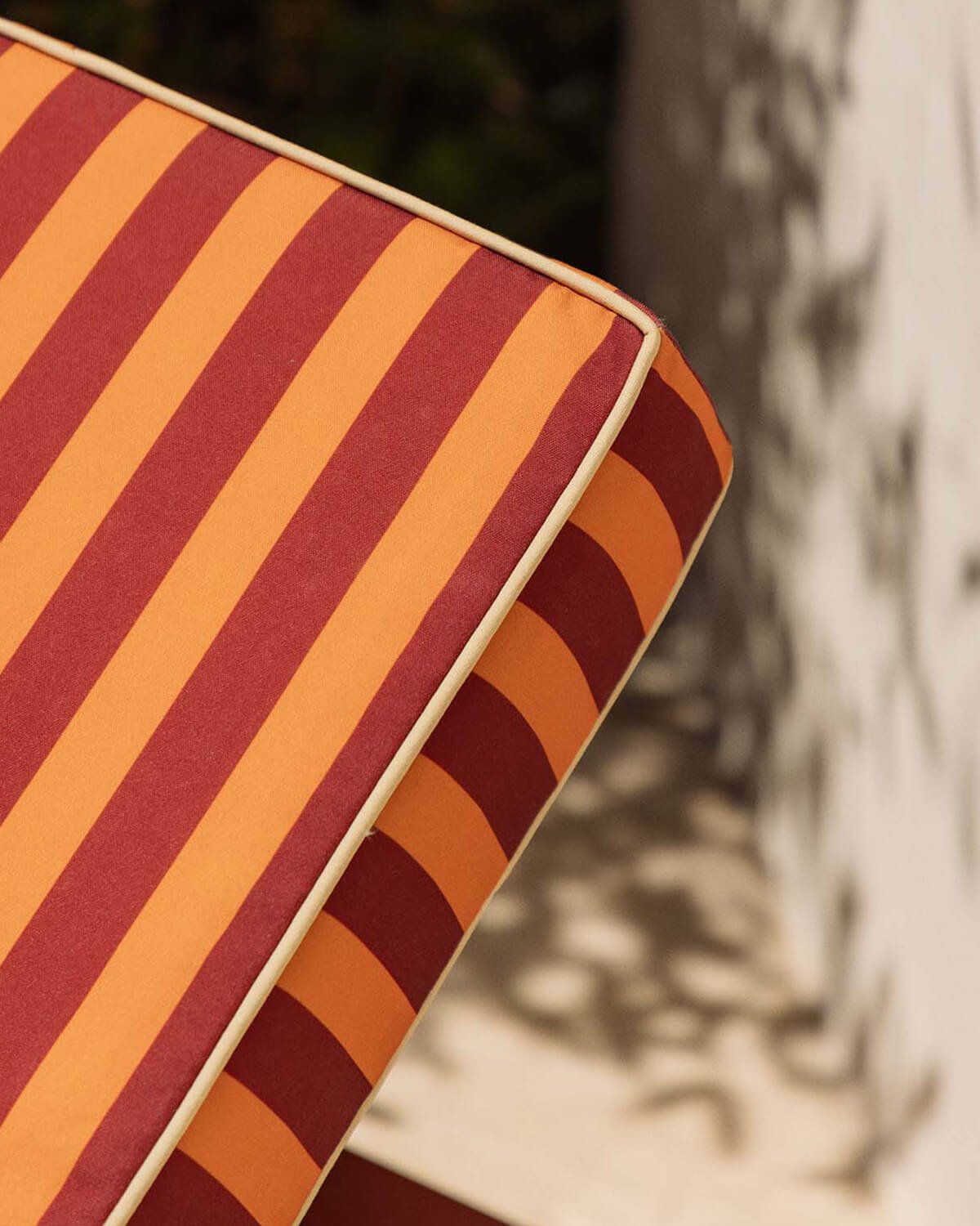 Pack 2 Chaises Longues Inclinables en Aluminium avec Coussin Rayé New Kreta, image de la gelerie 3