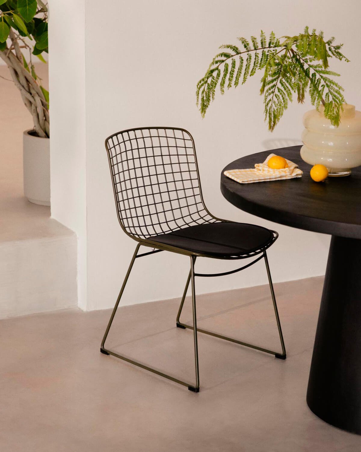 Chaise de Salle à Manger à Dossier Haut en Métal Aras Fresh, image de la gelerie 2