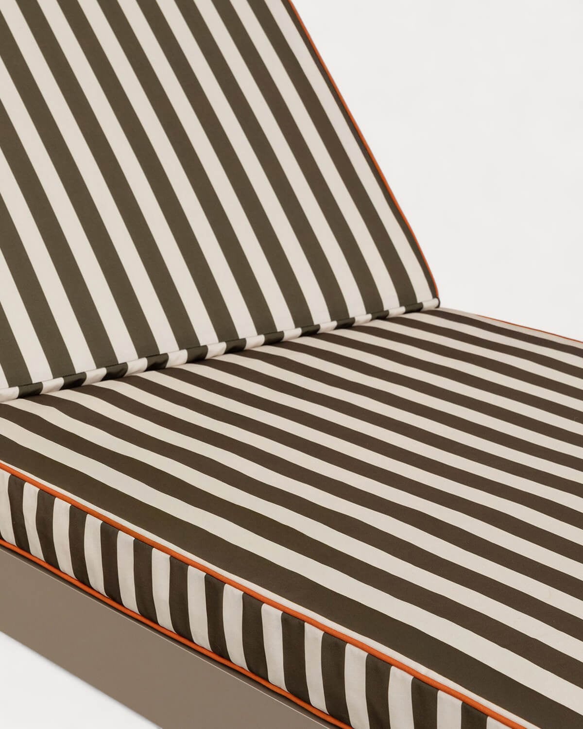 Nouvelle Chaise Longue Inclinable en Aluminium Kreta avec Coussin Rayé, image de la gelerie 5