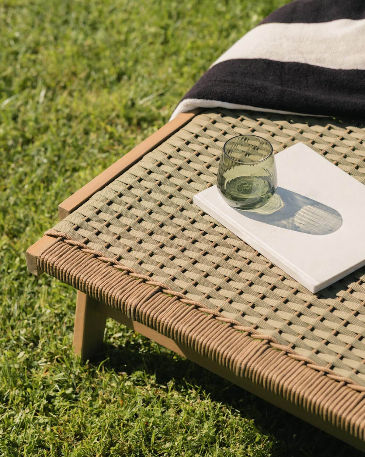 Pack de 2 Chaises Longues en Bois d'Acacia et Corde avec Roulettes Mirle, image de la gelerie 3