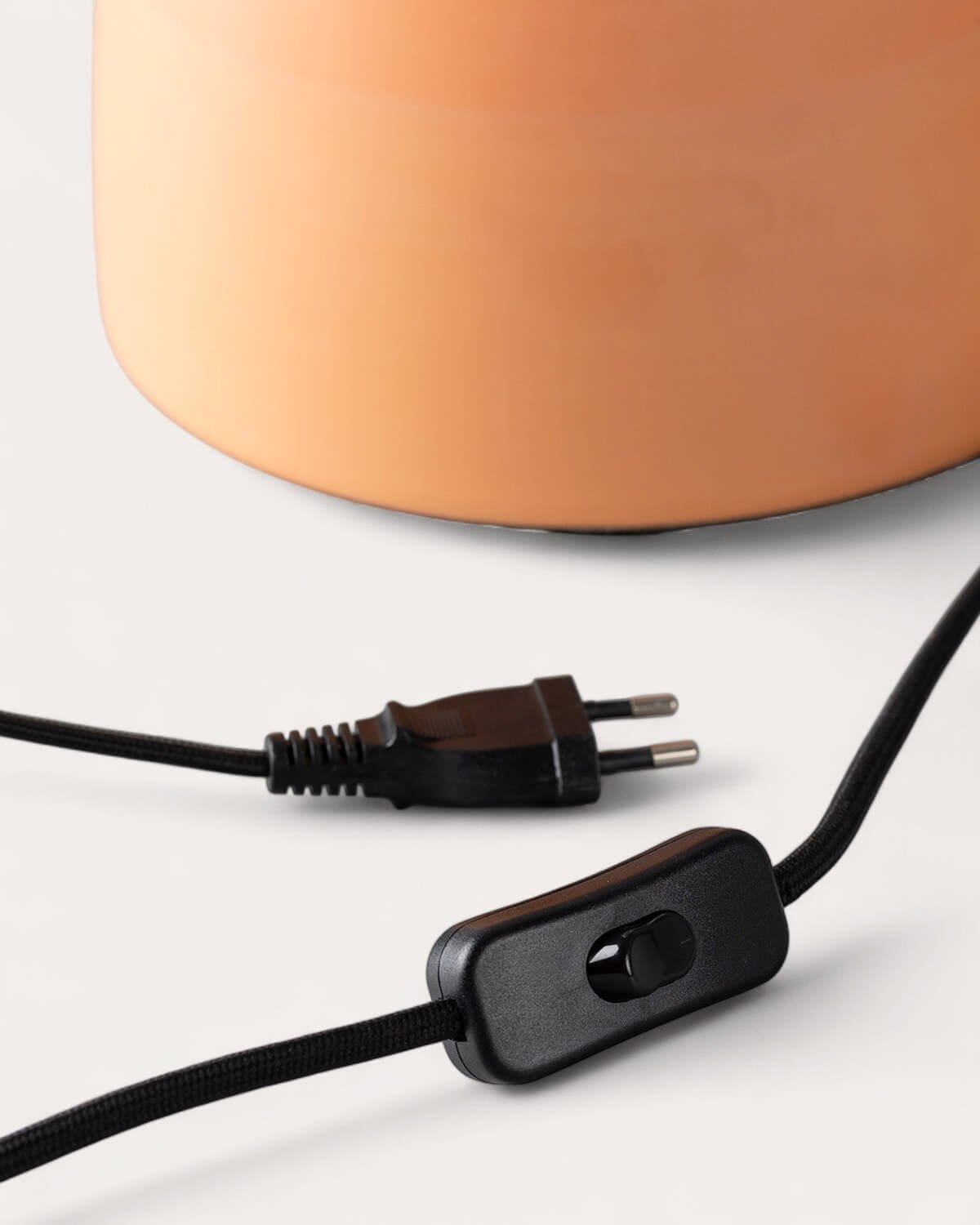 Lampe de Table en Céramique et Lin Eloren, image de la gelerie 6