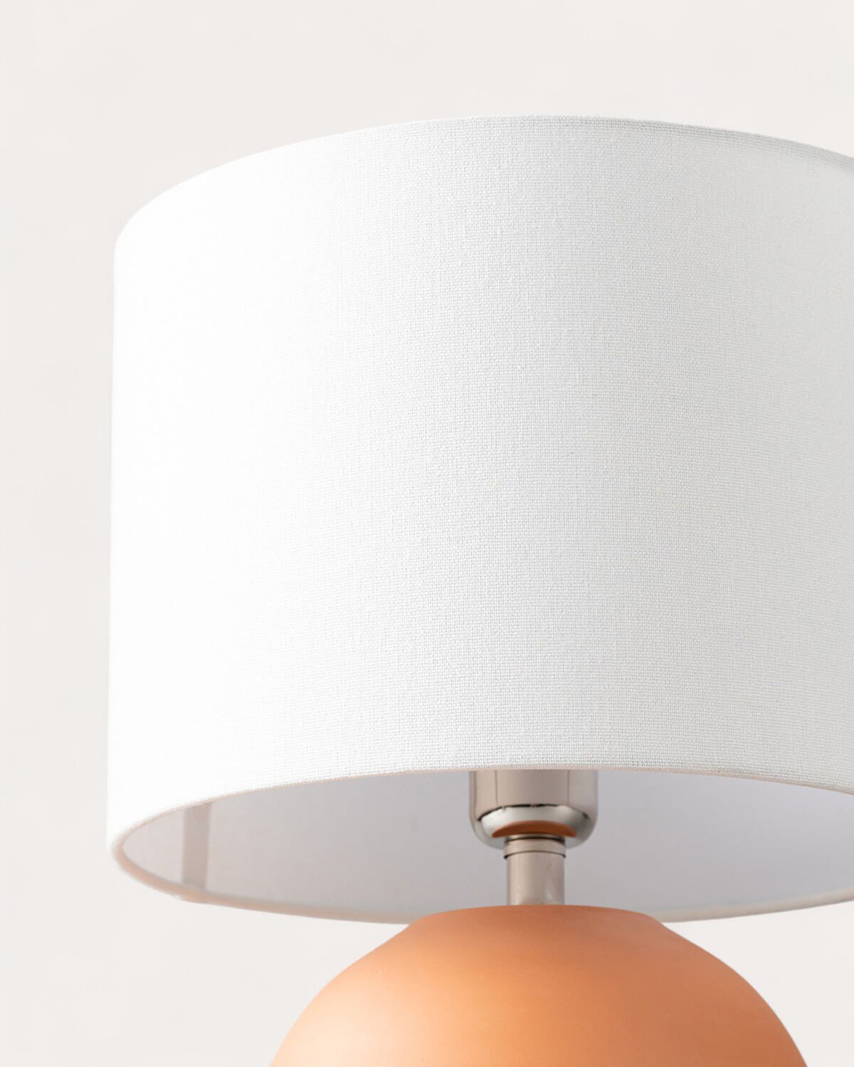 Lampe de Table en Céramique et Lin Eloren, image de la gelerie 5