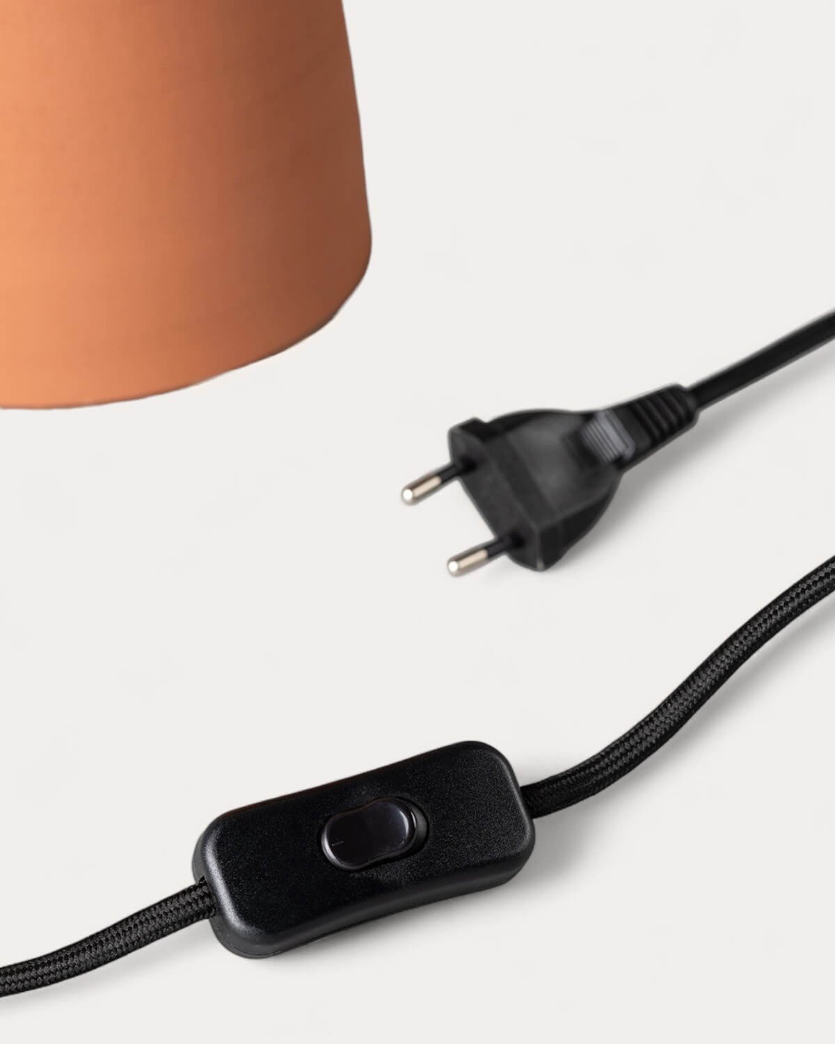 Lampe de Table en Raphia et Terre Cuite Abbie , image de la gelerie 6