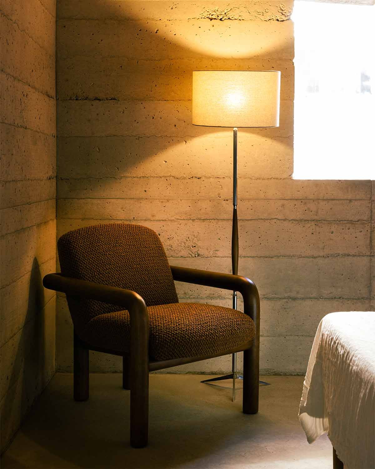 Fauteuil en Bois et Tissu Maiel , image de la gelerie 2