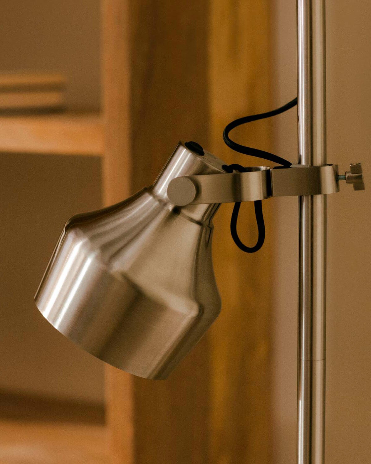 Lampadaire en Métal Eneas , image de la gelerie 3