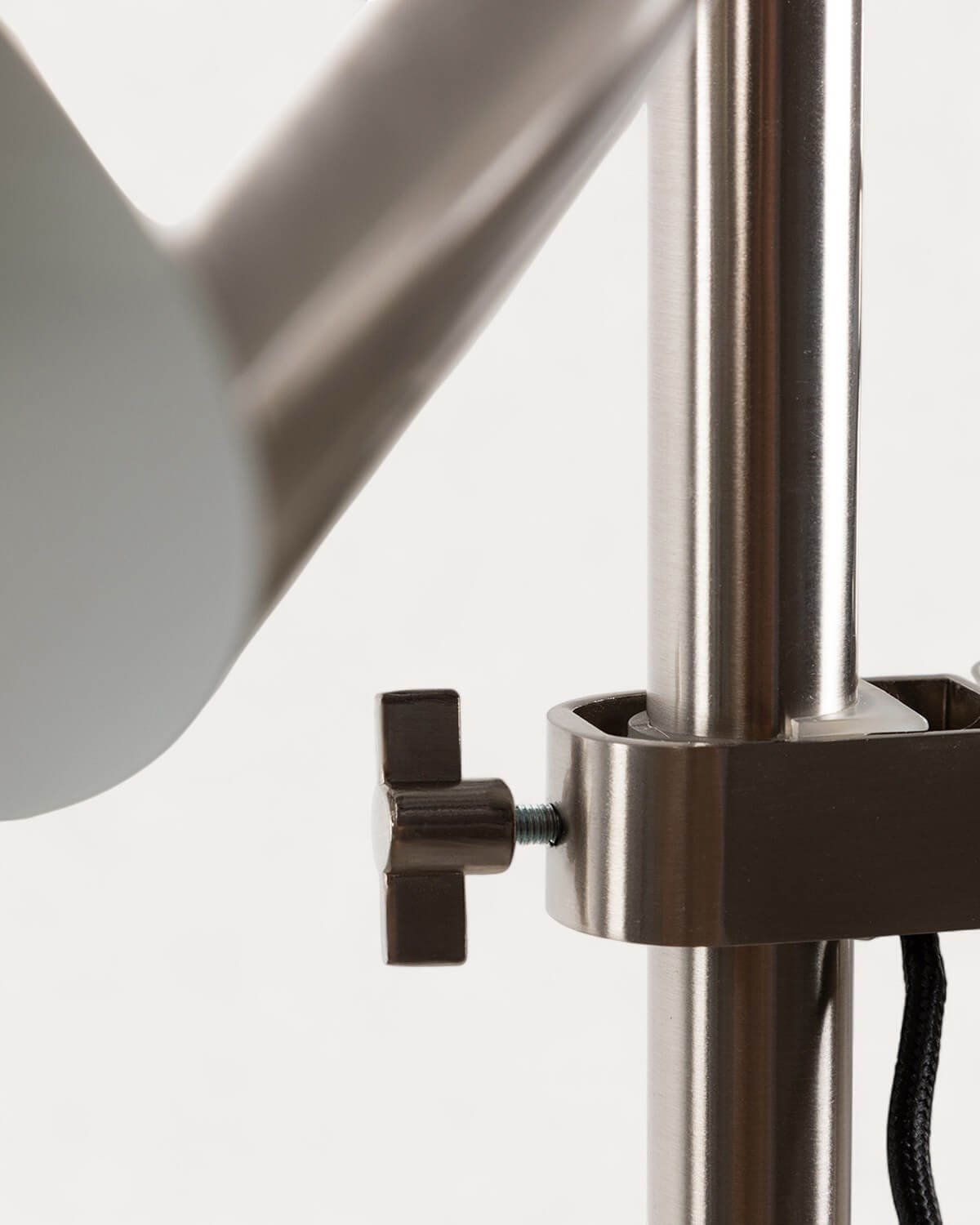 Lampadaire en Métal Eneas , image de la gelerie 8