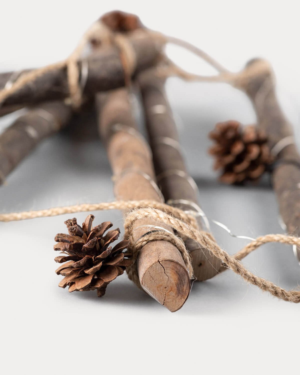 Sapin de Noël en Bois avec Lumières LED 110 cm PIN, image de la gelerie 5