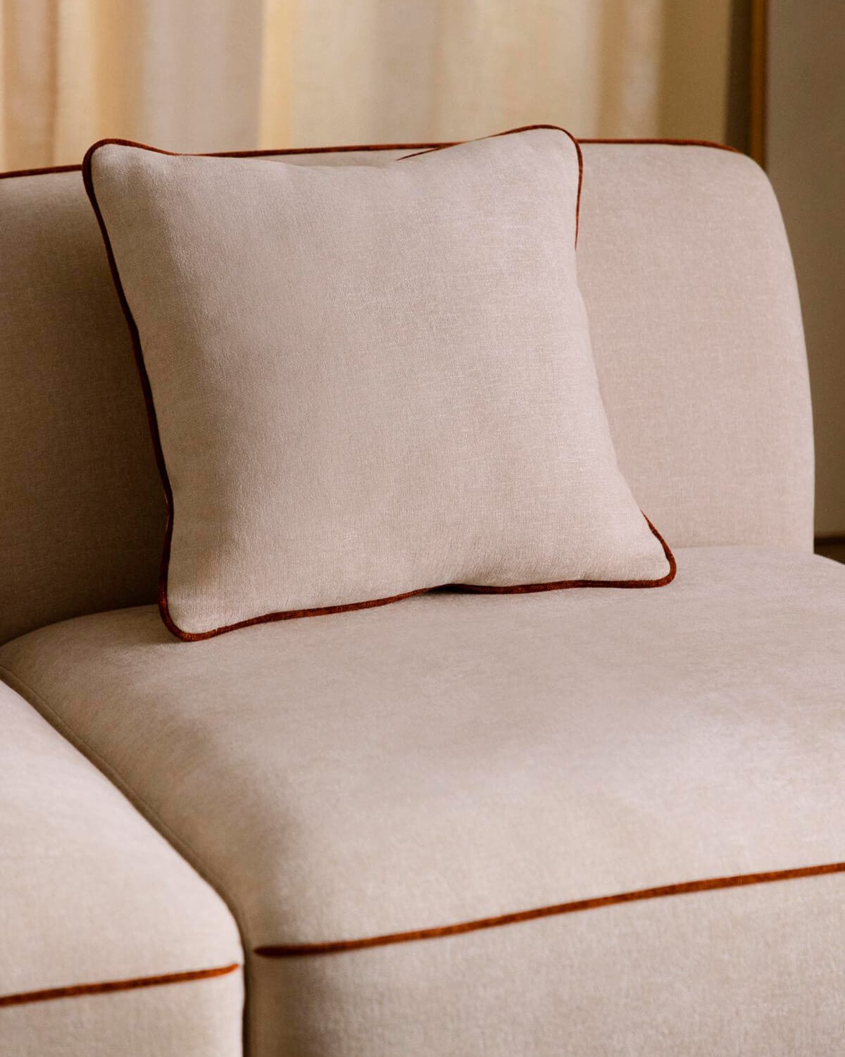 Coussin Carré en Tissu (43x43 cm) Ilham, image de la gelerie 2