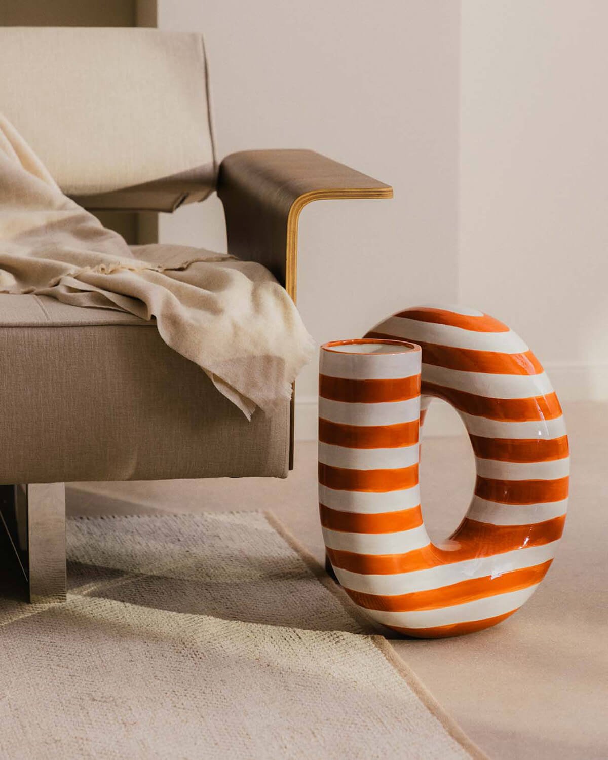 Grand Vase Dolomite XL Nito Line, image de la gelerie 2