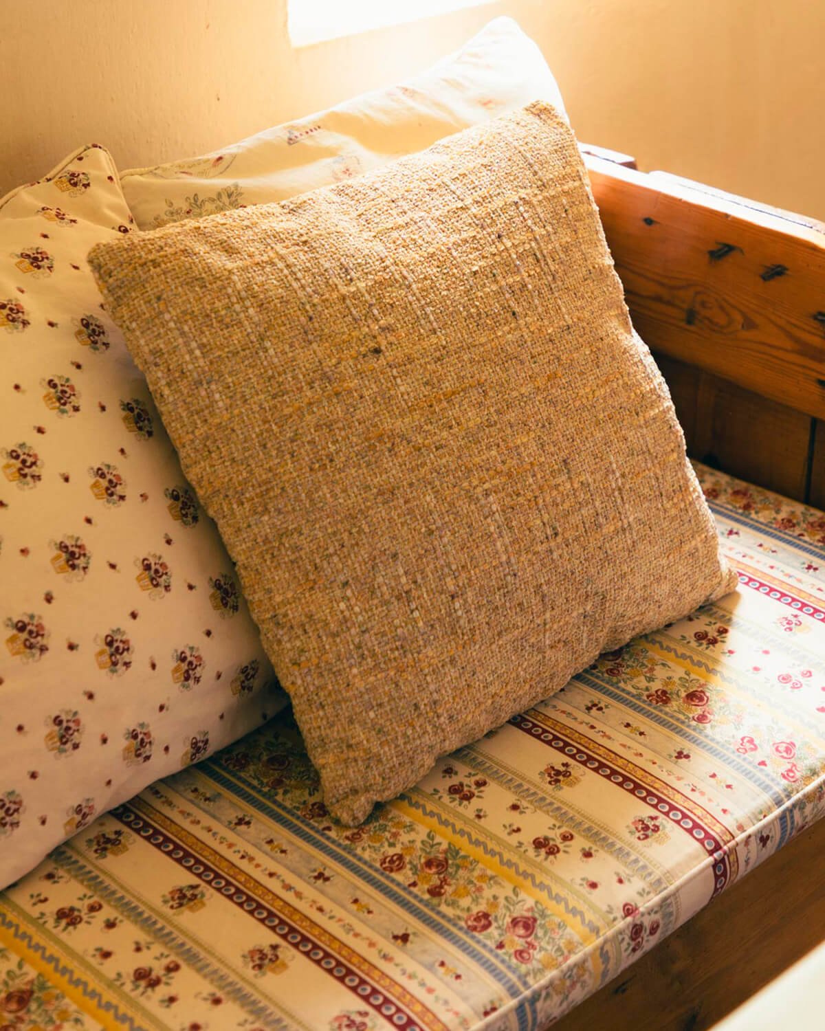 Coussin Carré en Tissu (43x43 cm) Suaus, image de la gelerie 2