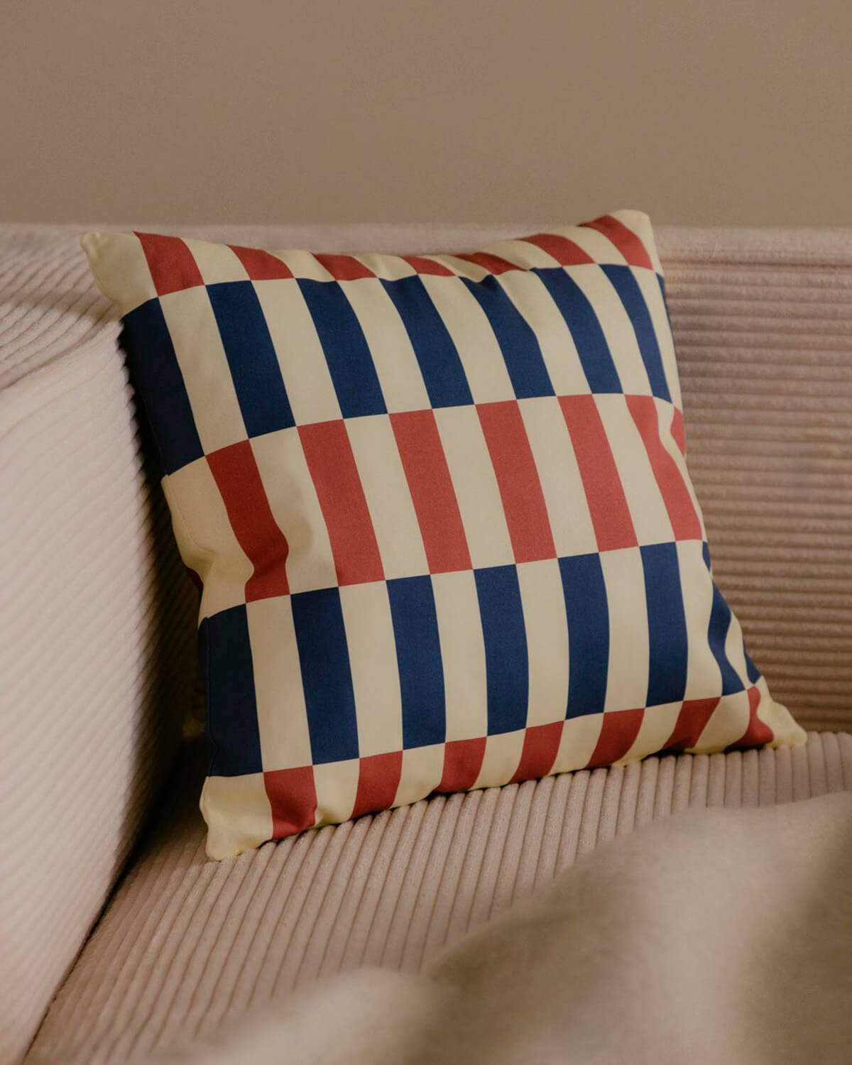 Coussin Carré en Tissu (45x45 cm) Becca, image de la gelerie 2