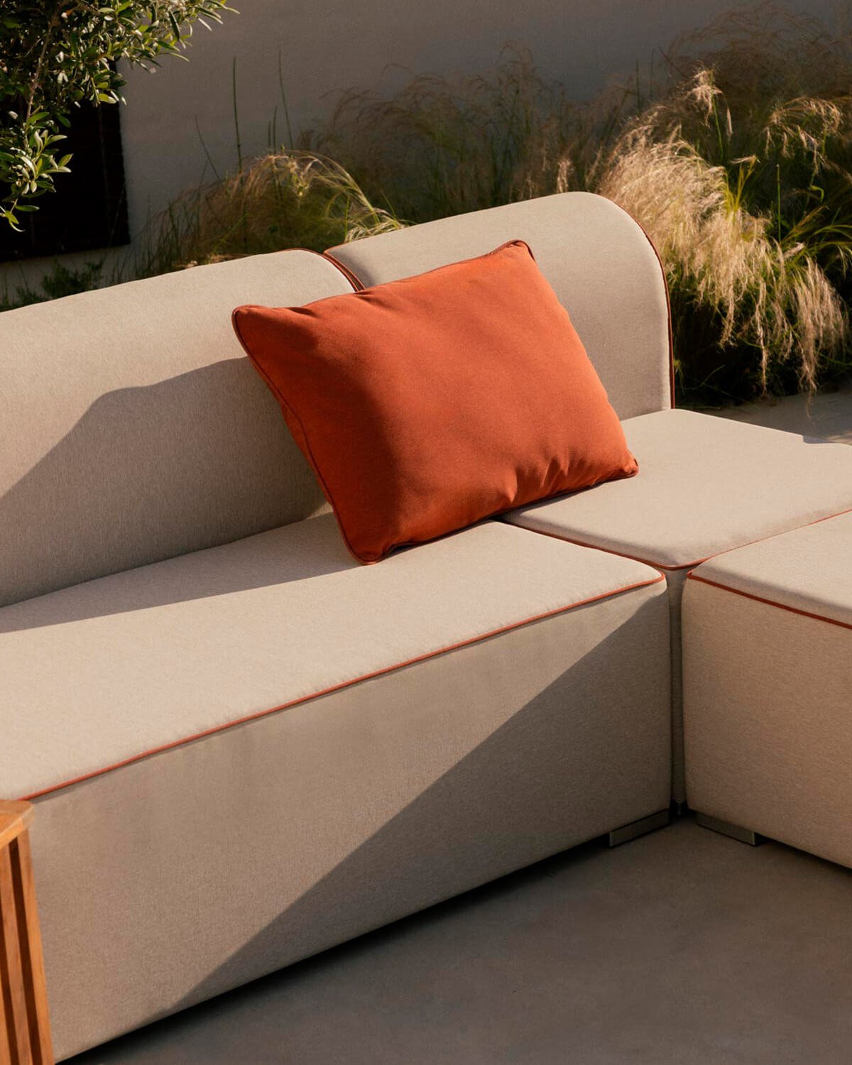 Canapé de Jardin Modulable 2 Pièces Canapé 2 Places et Fauteuil avec Pouf en Tissu Lagos, image de la gelerie 3