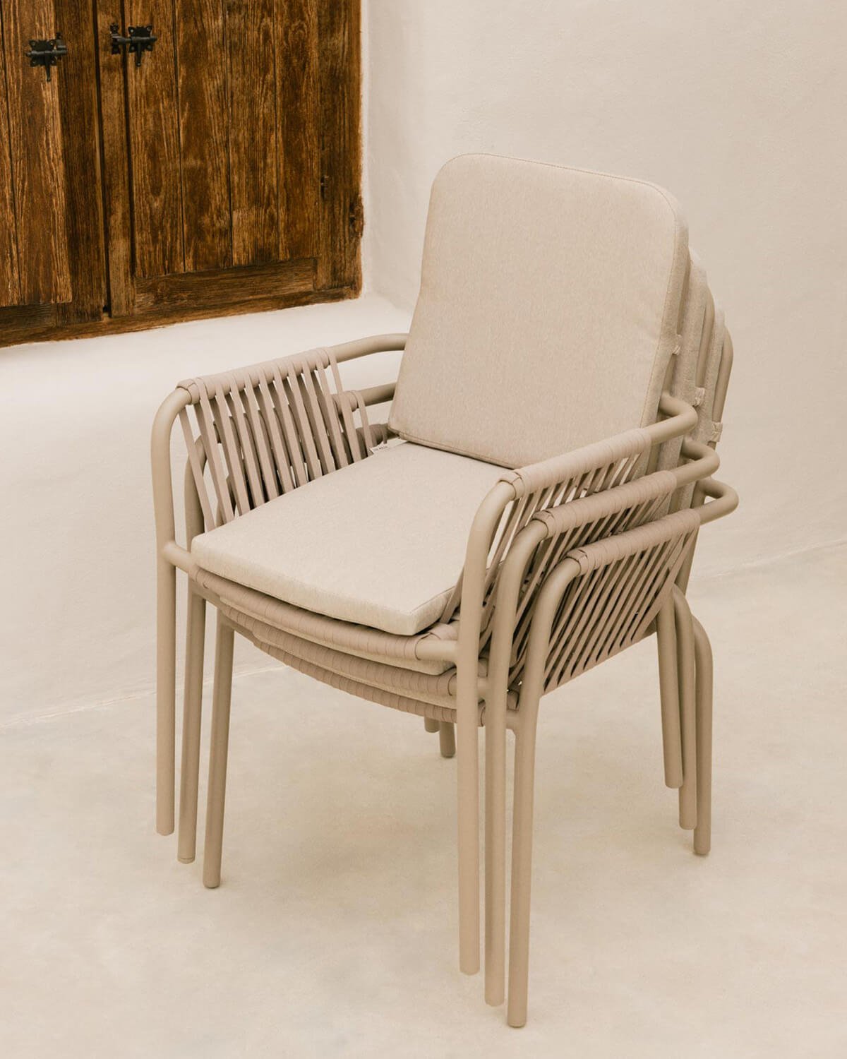 Ensemble de Table Rectangulaire en Aluminium (160x90 cm) Cancun et 4 Chaises d'Extérieur Drian, image de la gelerie 3