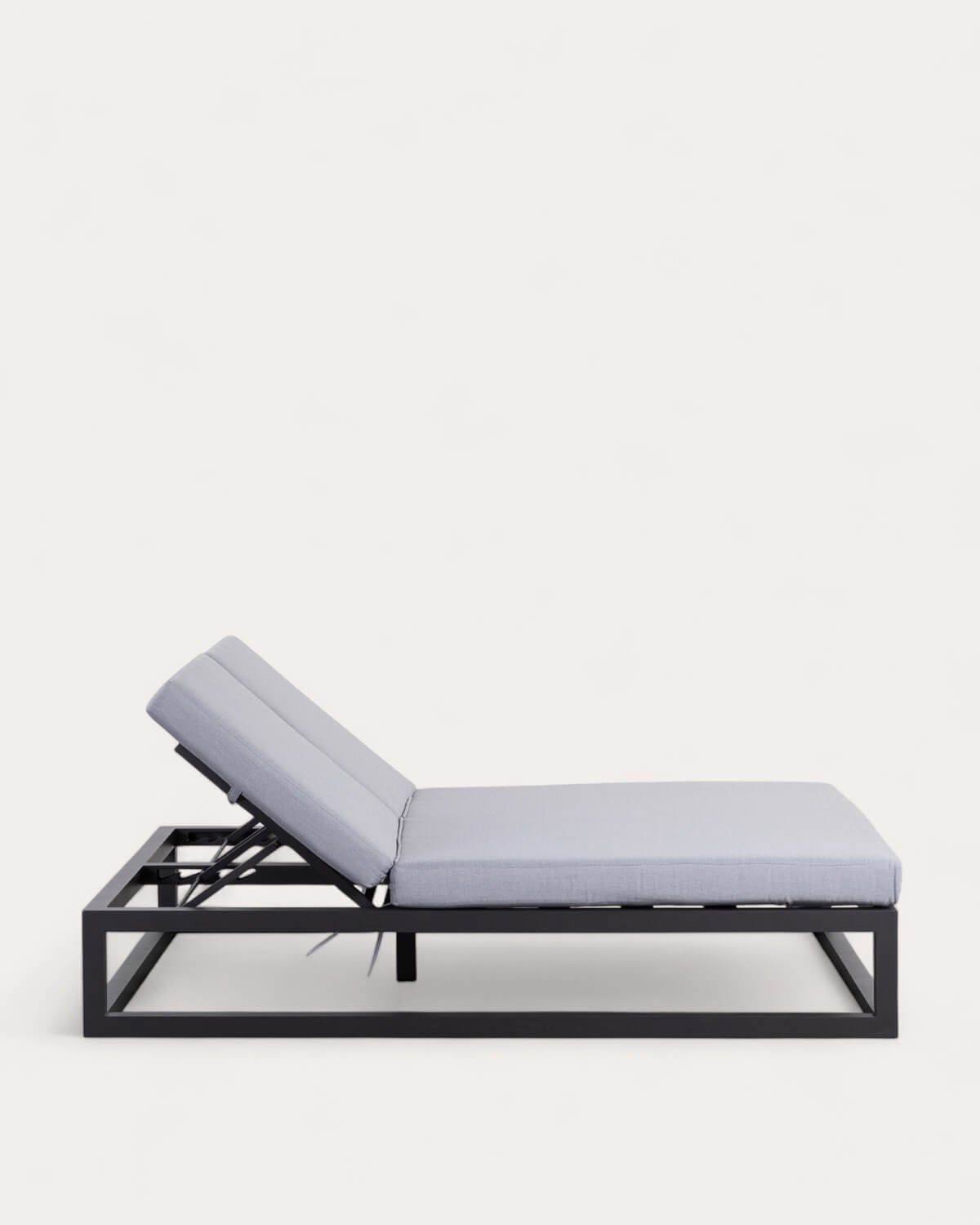 Set de Chaises Longues Doubles Inclinables Kewin et 2 Tables d'Appoint en Aluminium (40x40 cm) Kreta Colours, image de la gelerie 3