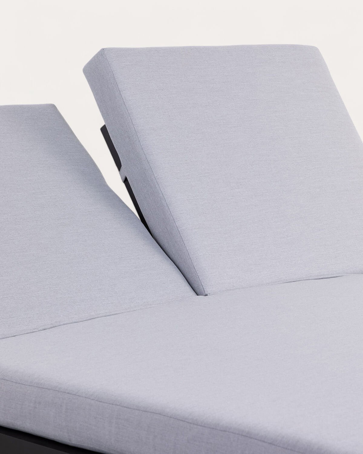 Set de Chaises Longues Doubles Inclinables Kewin et 2 Tables d'Appoint en Aluminium (40x40 cm) Kreta Colours, image de la gelerie 9