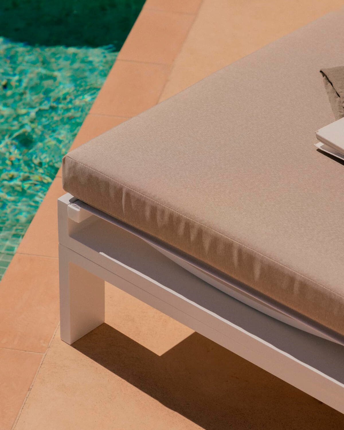 Chaise longue Inclinable en Aluminium avec Coussin en Tissu New Kreta , image de la gelerie 3