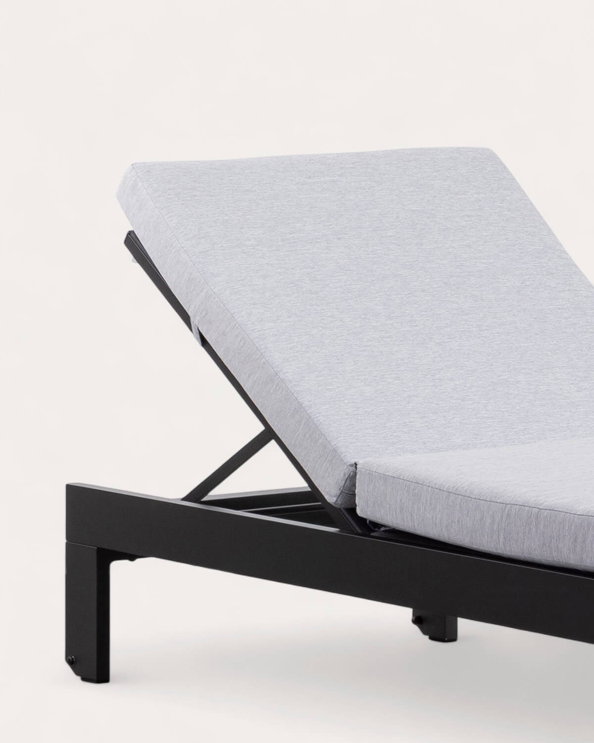 Chaise longue Inclinable en Aluminium avec Coussin en Tissu New Kreta , image de la gelerie 7