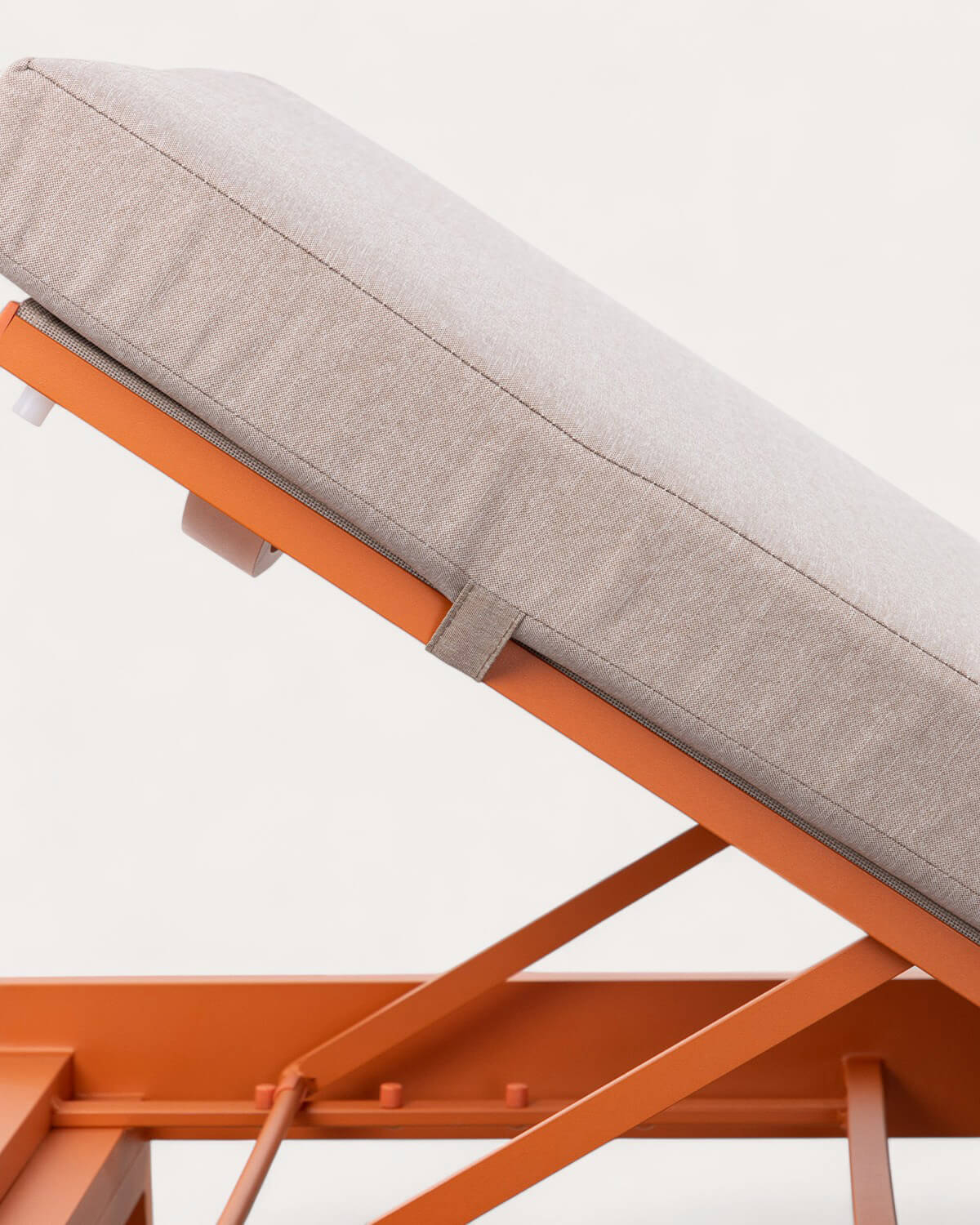 Chaise longue Inclinable en Aluminium avec Coussin en Tissu New Kreta , image de la gelerie 4