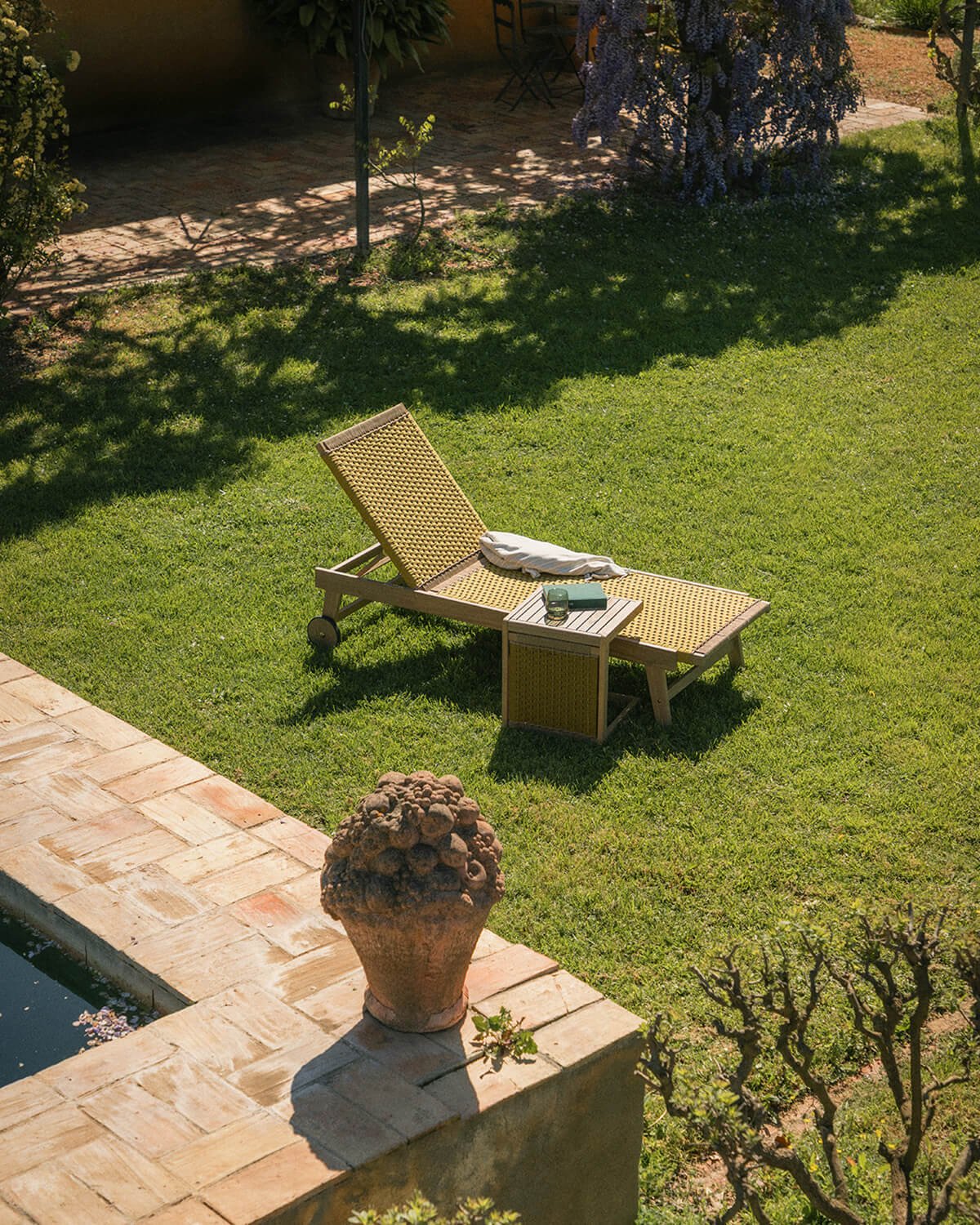 Set Chaise Longue et Table d'Appoint en Bois d'Acacia et Corde (40x40 cm) Mirle, image de la gelerie 2