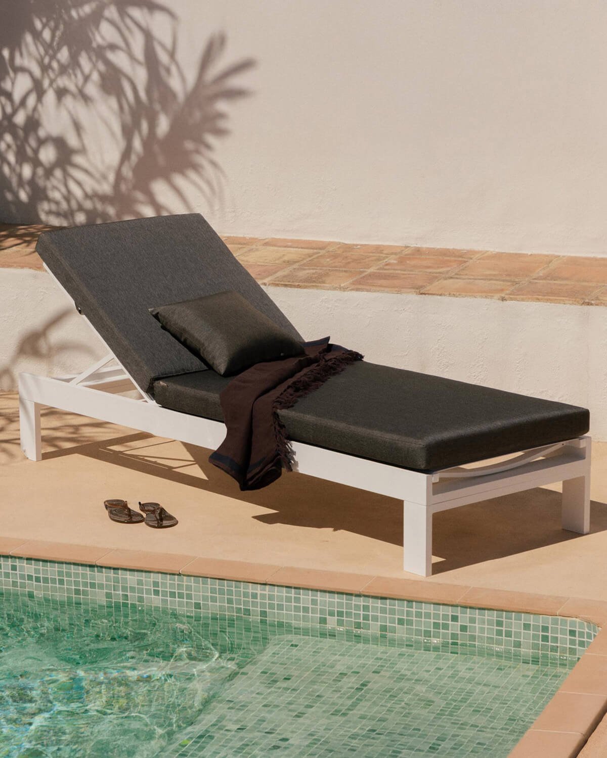 Transat avec Coussin Amovible et Coussin Carré New Kreta, image de la gelerie 2