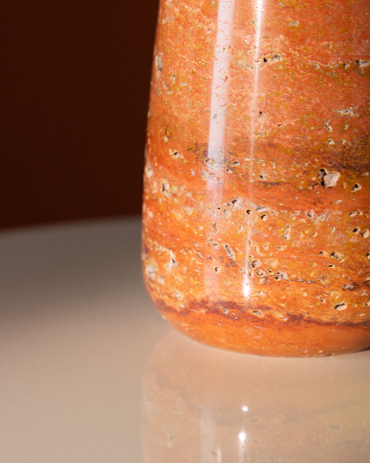 Lampe de Table en Marbre Travertin et Lin Adlai, image de la gelerie 6