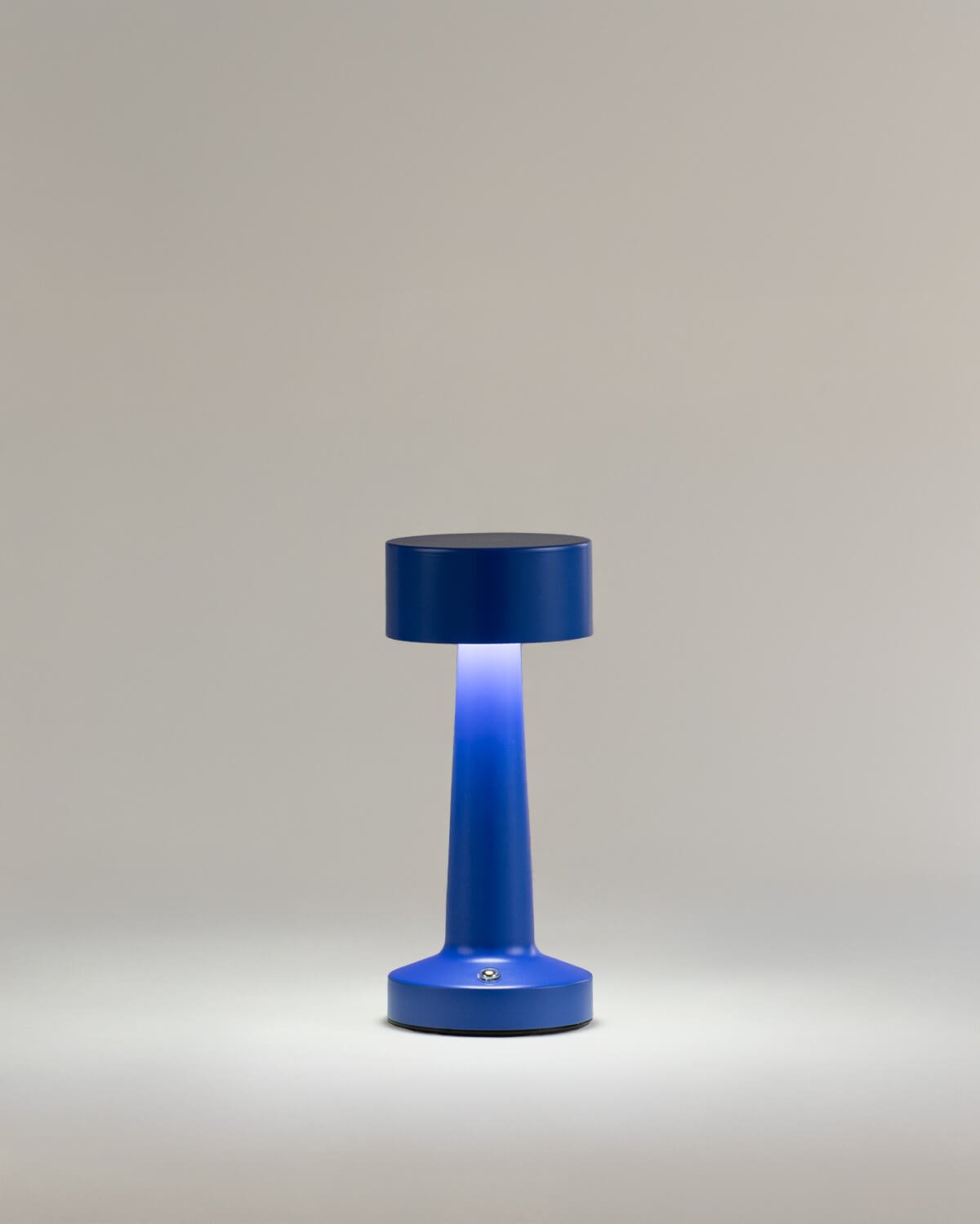 Lampe de Table LED d'Extérieur Sans Fil à Intensité Variable Shimon, image de la gelerie 3