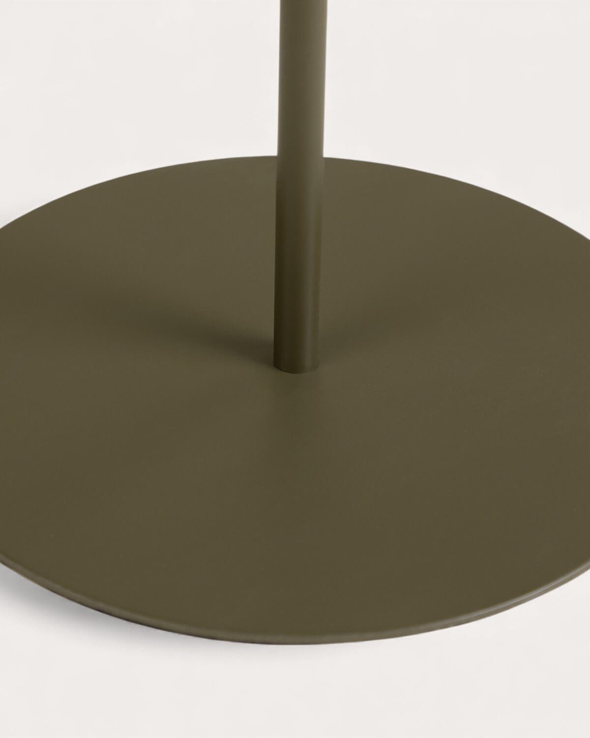 Lampadaire d'Extérieur à LED Sans Fil à Intensité Variable Gavi, image de la gelerie 8