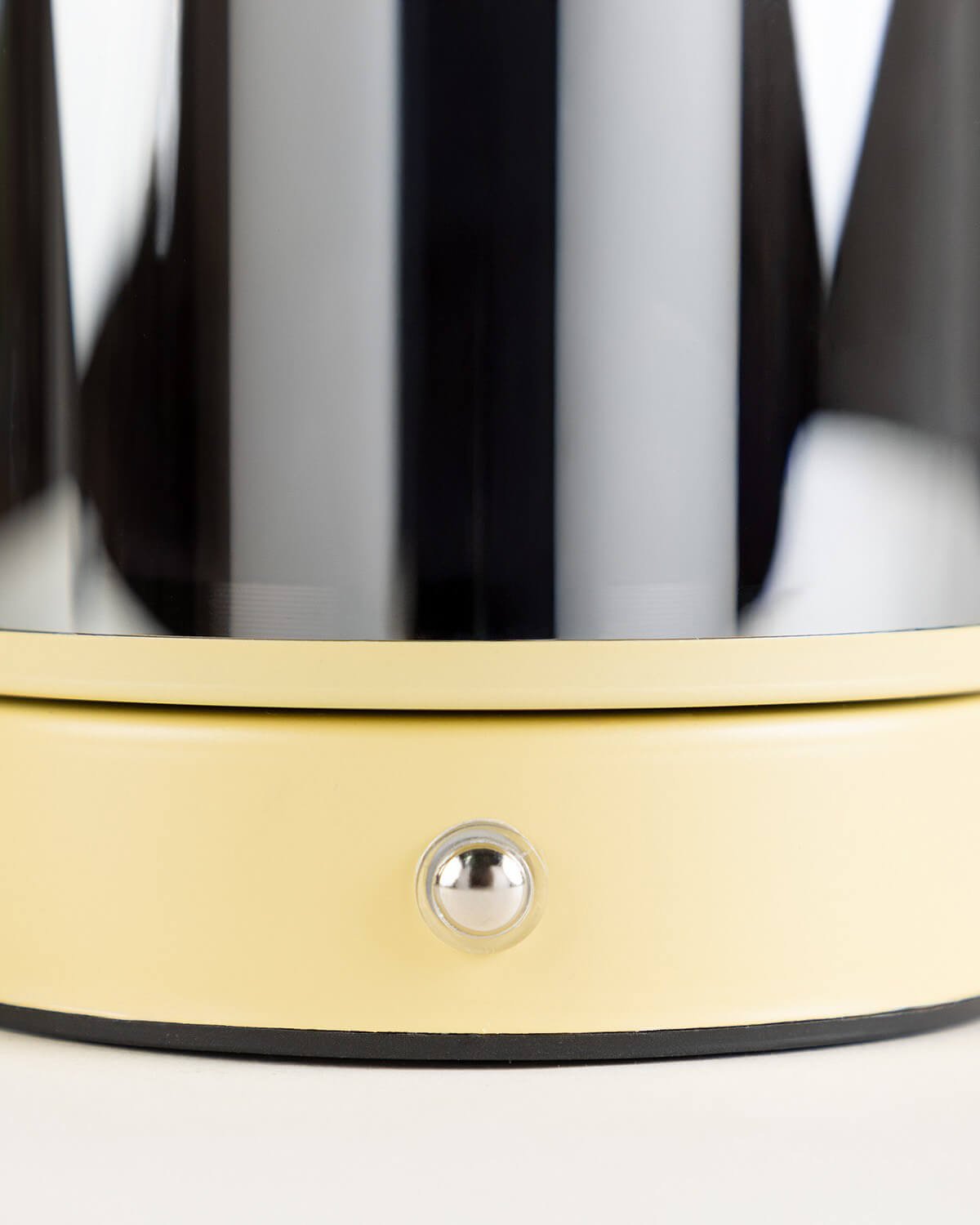 Lampe de Table LED d'Extérieur Sans Fil à Intensité Variable Devis, image de la gelerie 6