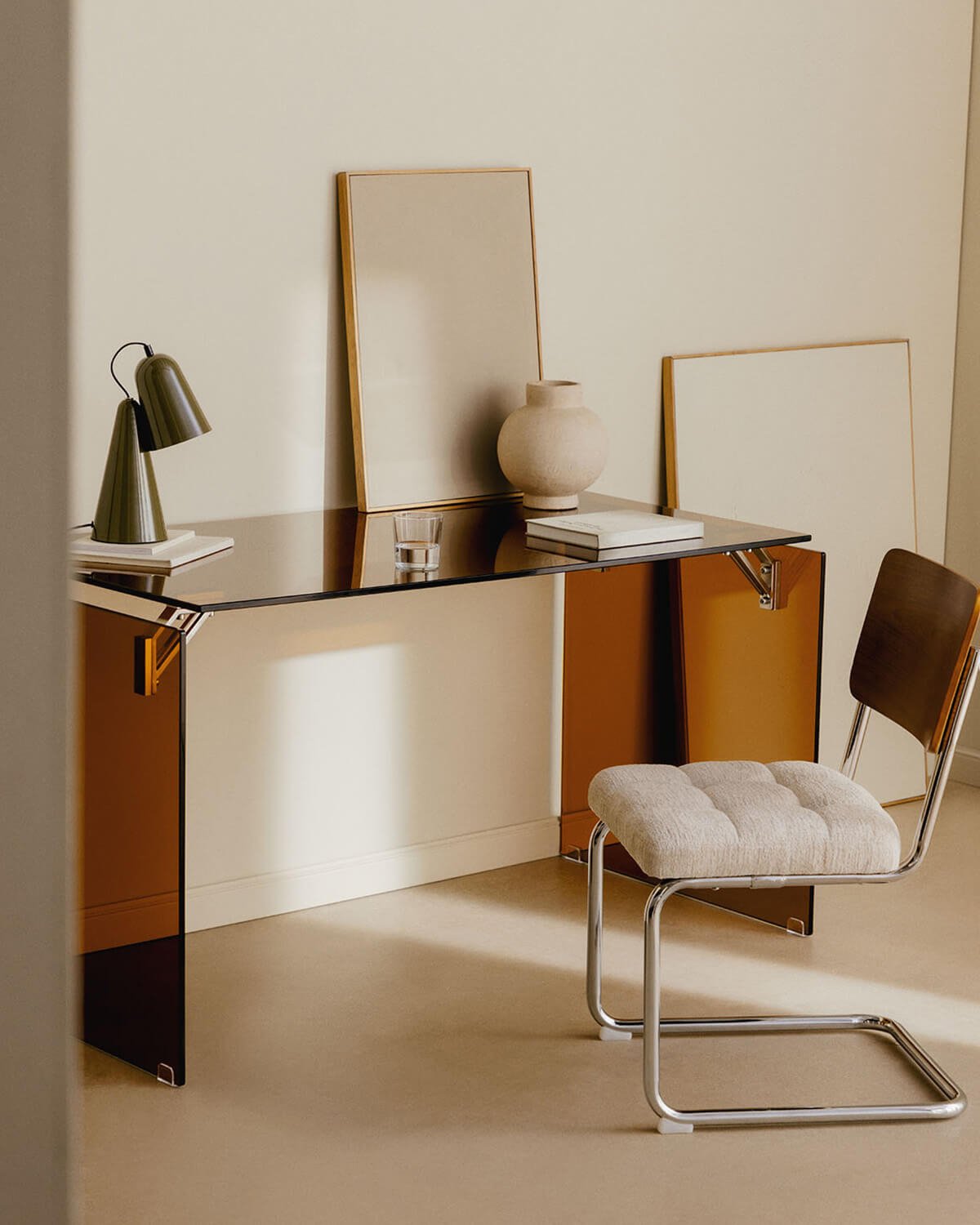 Bureau en Verre Trempé et Acier Inoxydable (134x70 cm) Arey, image de la gelerie 2