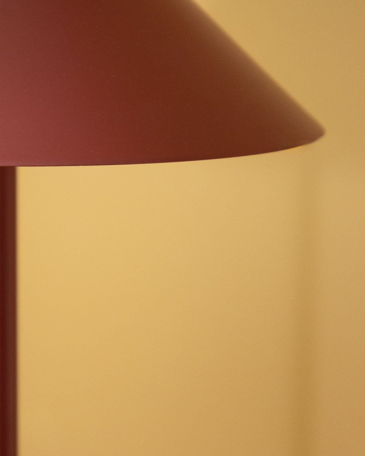 Lampadaire d'Extérieur à LED Sans Fil à Intensité Variable Gavi, image de la gelerie 3