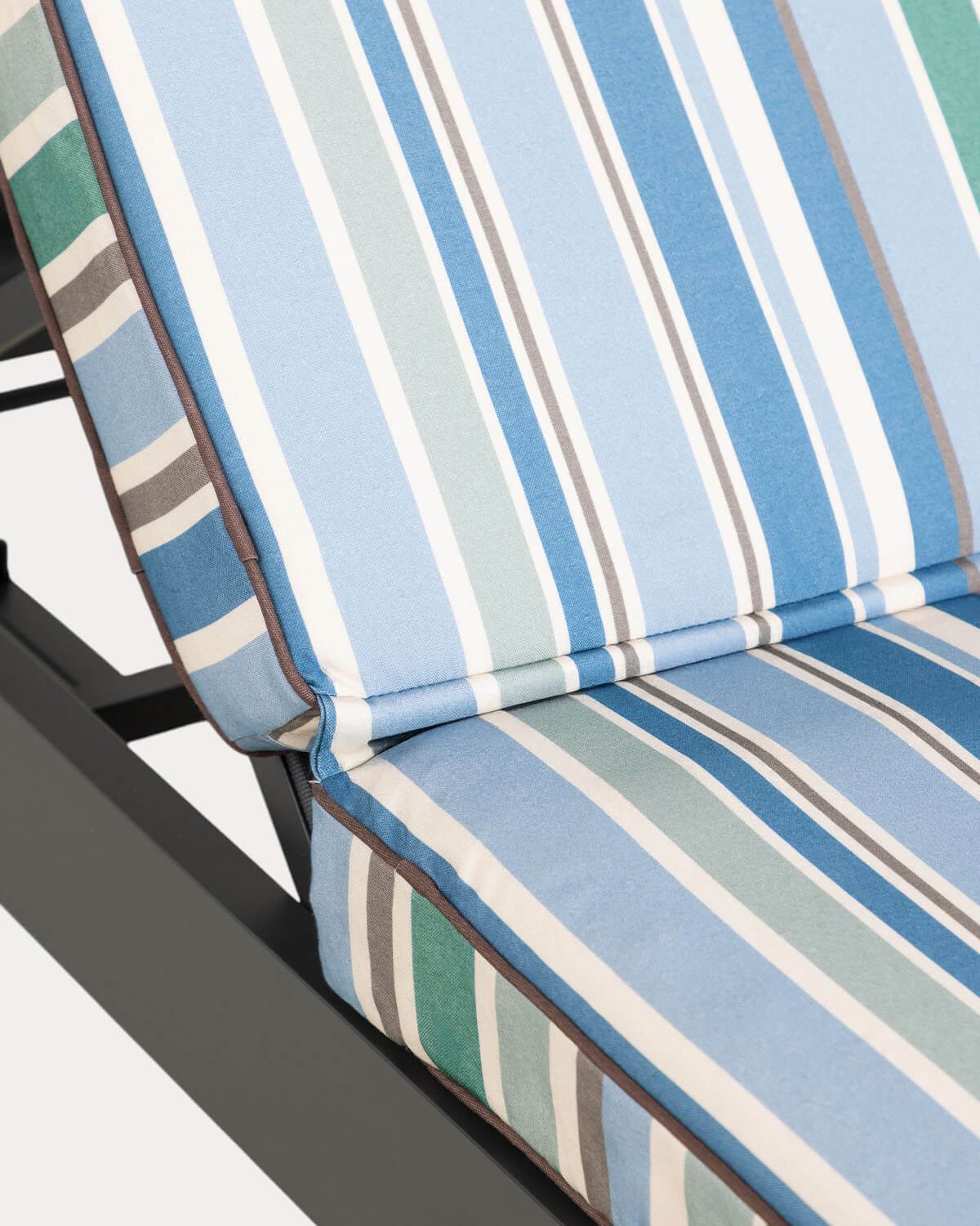 Chaise Longue Inclinable en Aluminium Kreta avec Coussin en Tissu Edimbra, image de la gelerie 7