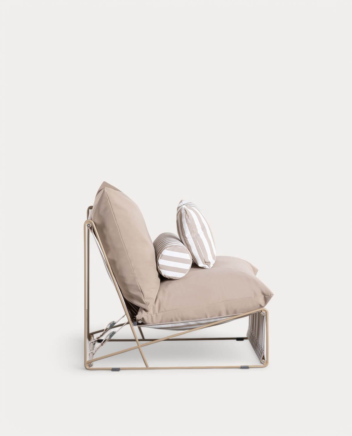 Fauteuil en Métal et Assise en Tissu Carpa, image de la gelerie 4