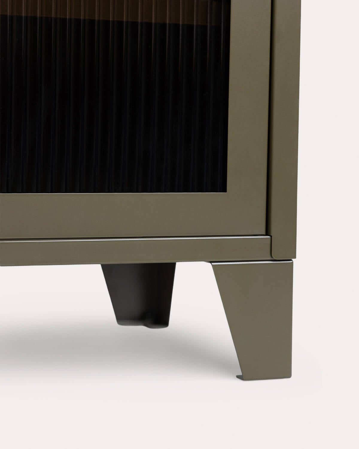 Meuble TV à 4 Portes 160x37 cm en Acier Laminé et Verre Andrius, image de la gelerie 9