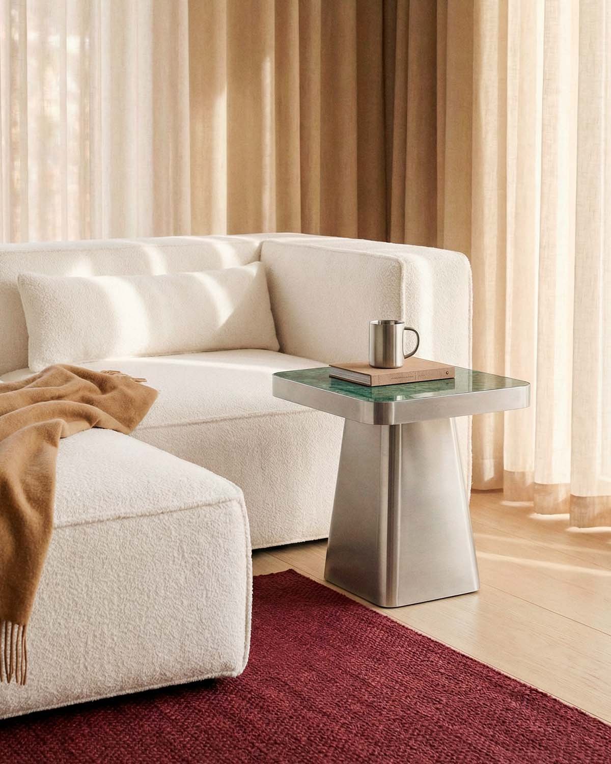 Table d'Appoint Carrée en Acier Inoxydable et Marbre d'Udaipur (50x50 cm) Ofelia, image de la gelerie 2