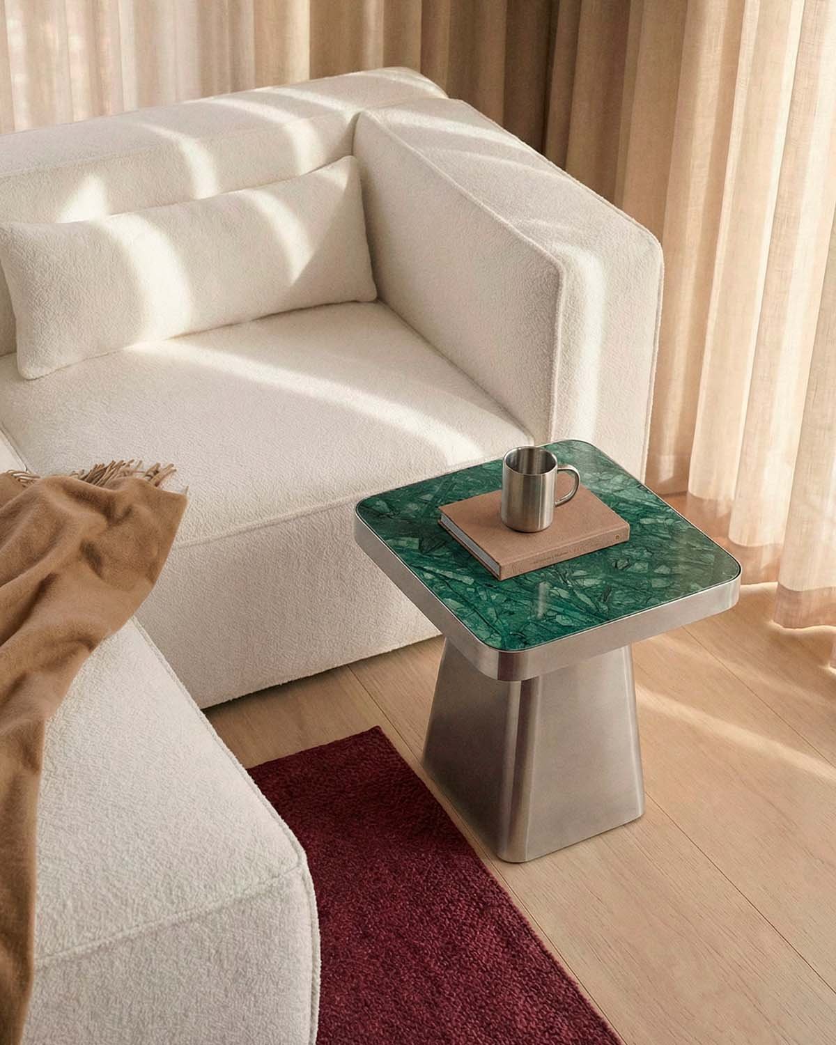 Table d'Appoint Carrée en Acier Inoxydable et Marbre d'Udaipur (50x50 cm) Ofelia, image de la gelerie 3