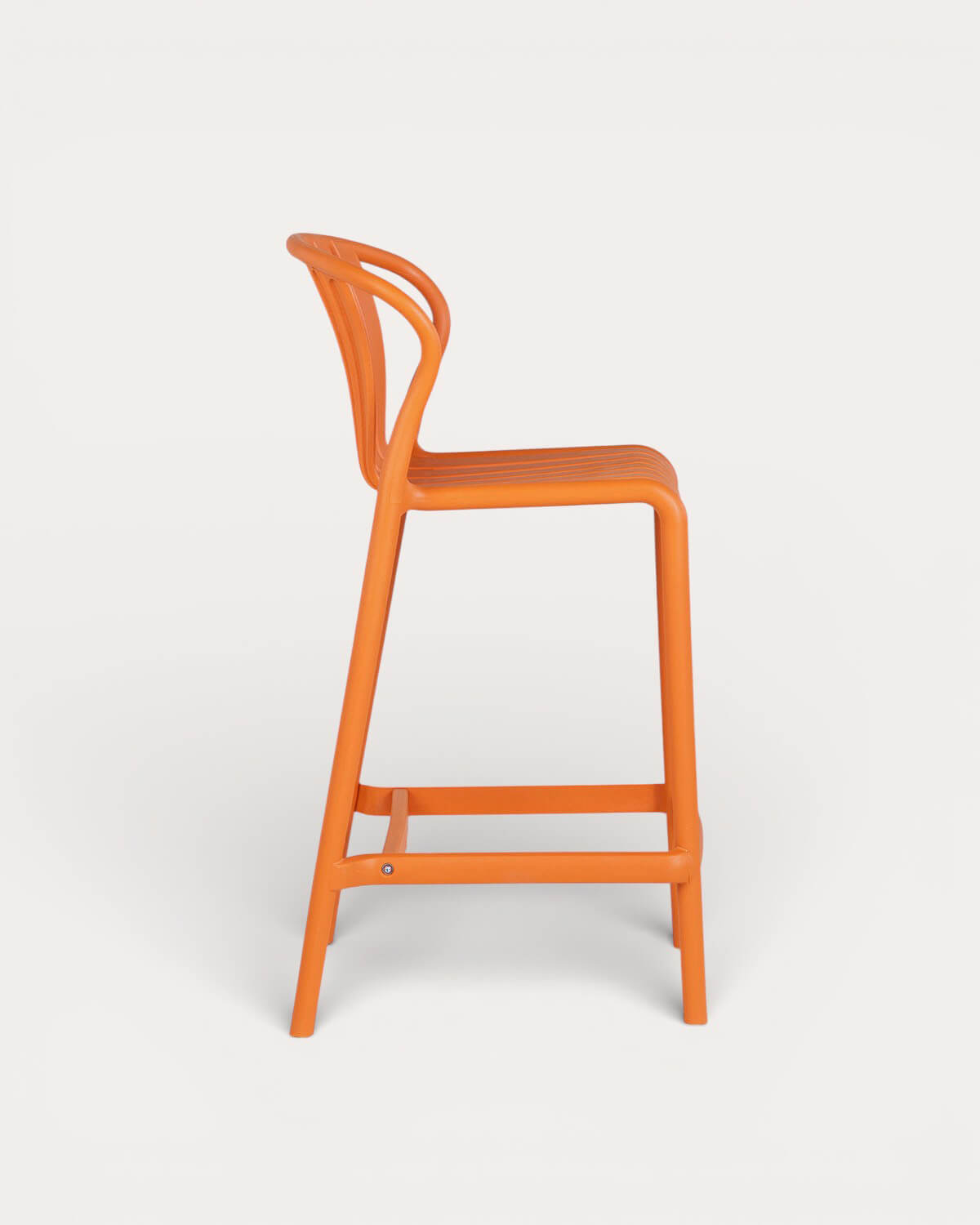 Pack 4 tabourets de bar 65 cm en polypropylène Baztan, image de la gelerie 2