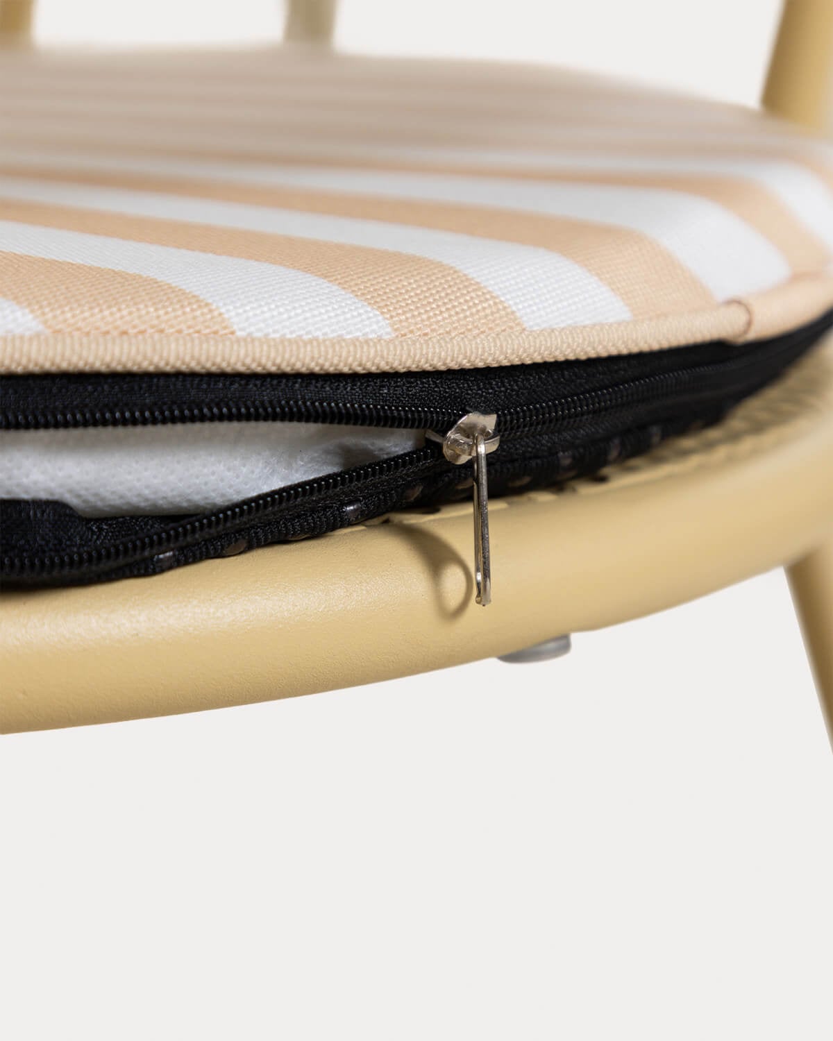 Chaise d'Extérieur avec Accoudoirs en Métal Dorothea, image de la gelerie 7