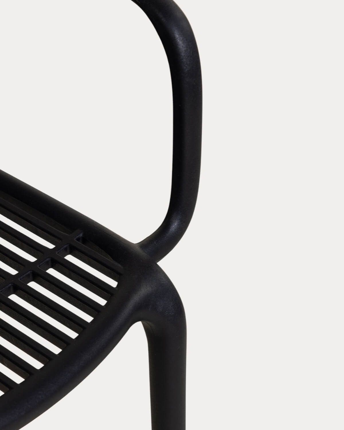 Chaise de Salle à Manger en Polypropylène avec Accoudoirs Aisha, image de la gelerie 6