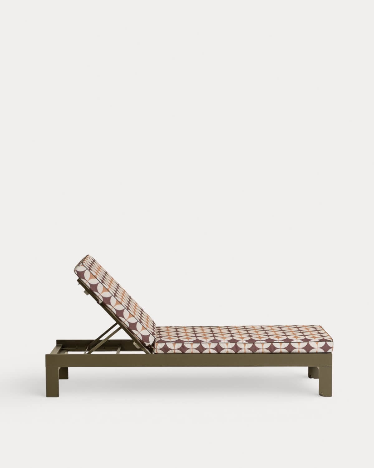 Chaise Longue Inclinable en Aluminium Kreta avec Coussin en Tissu Edimbra, image de la gelerie 4